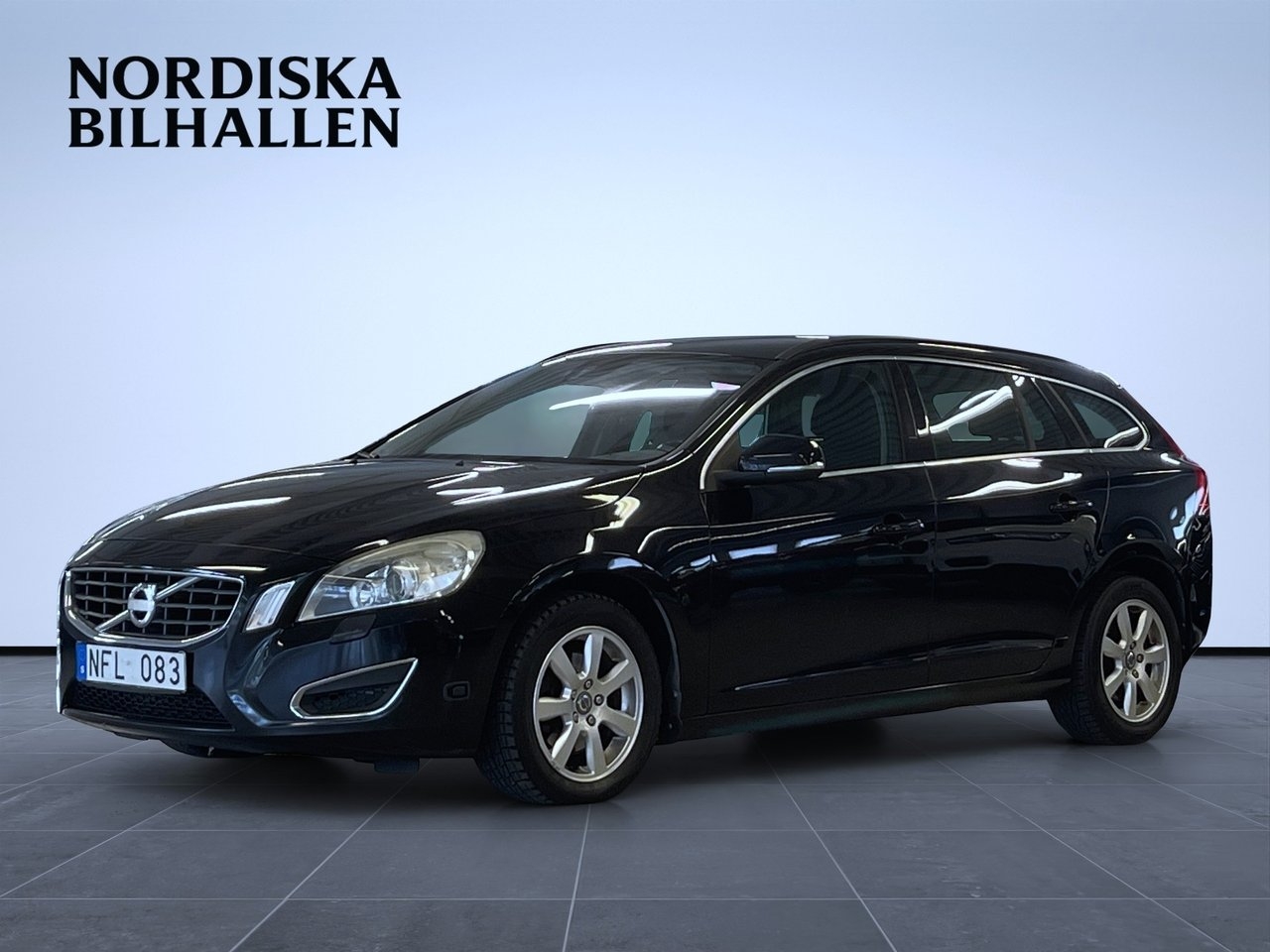 Volvo V60 T4F Powershift Momentum 2013, kuva 3/10