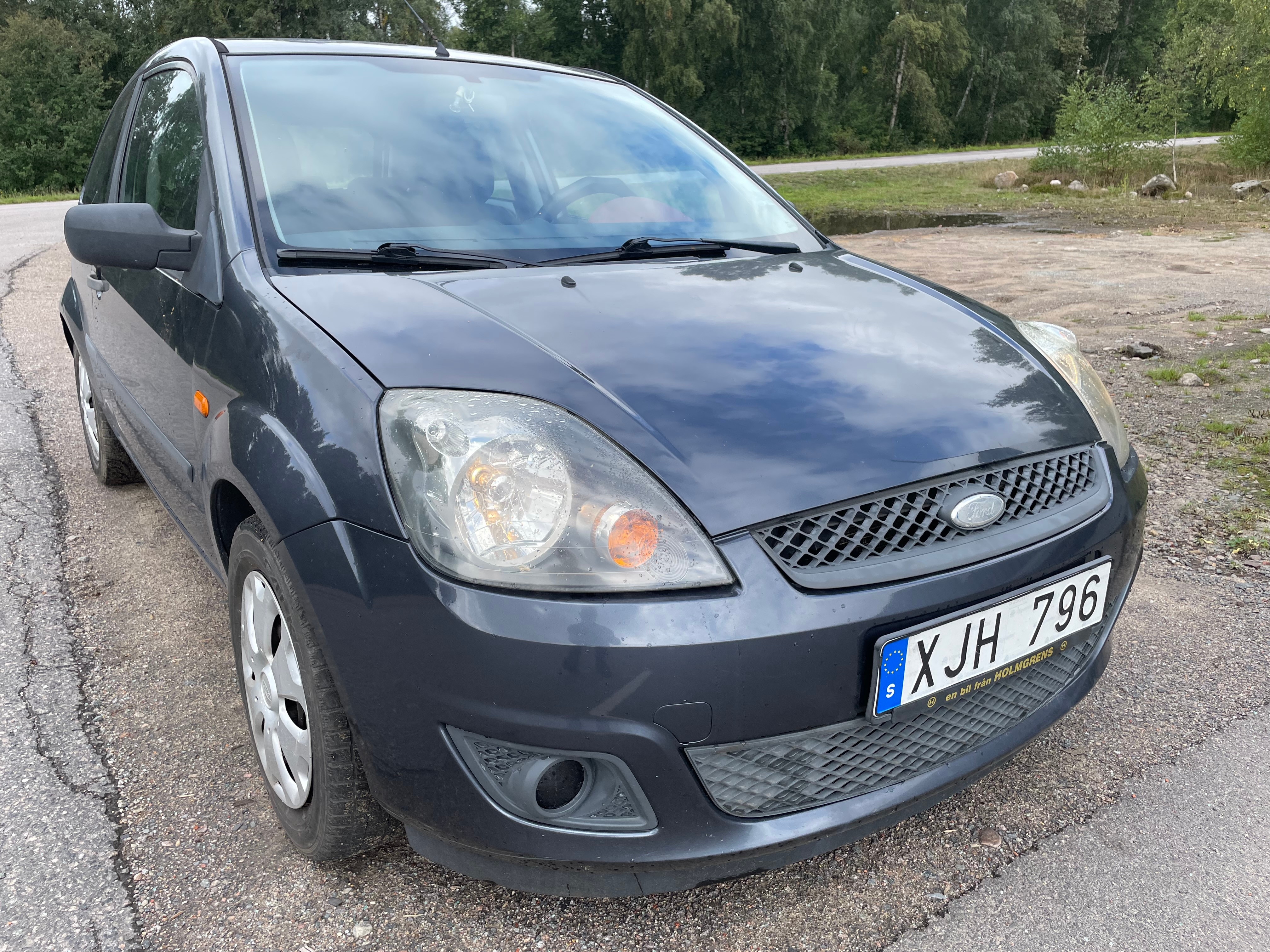 Ford Fiesta 3-dörrar 1.4 Manuell 2006, bild 2/3