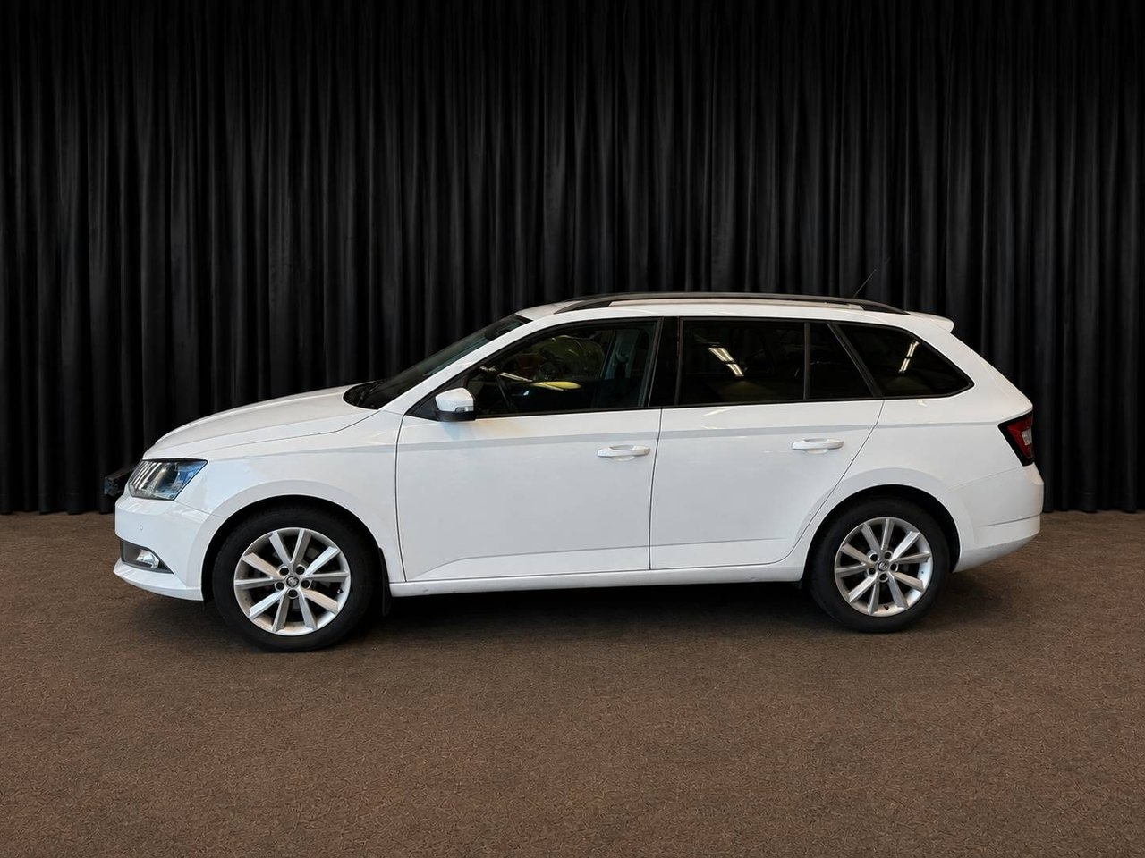 Skoda Fabia Kombi 1.2 TSI Style Euro 6 2017, bild 2/10