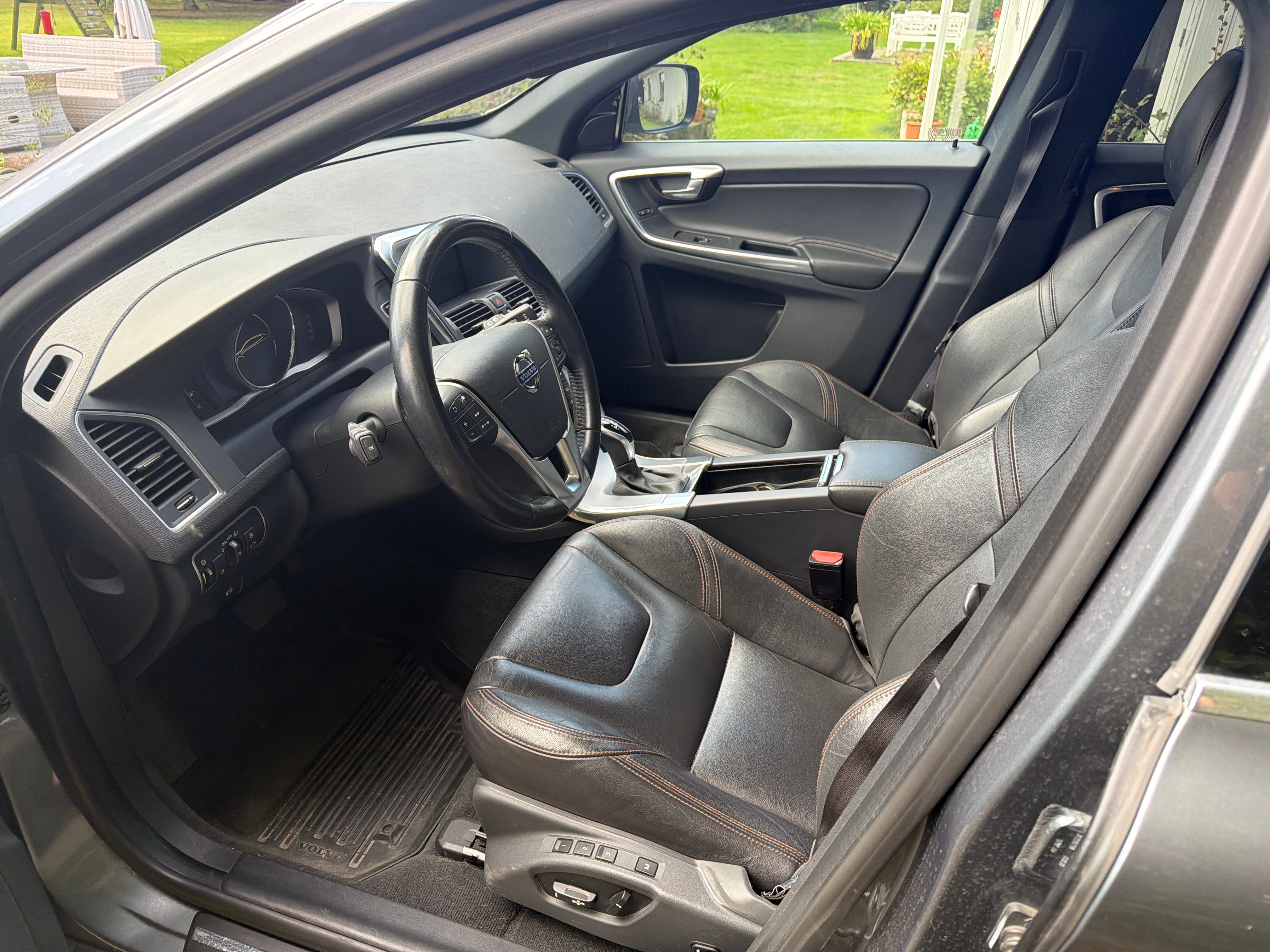 Volvo XC60 D4 AWD Geartronic 2017, kuva 2/4