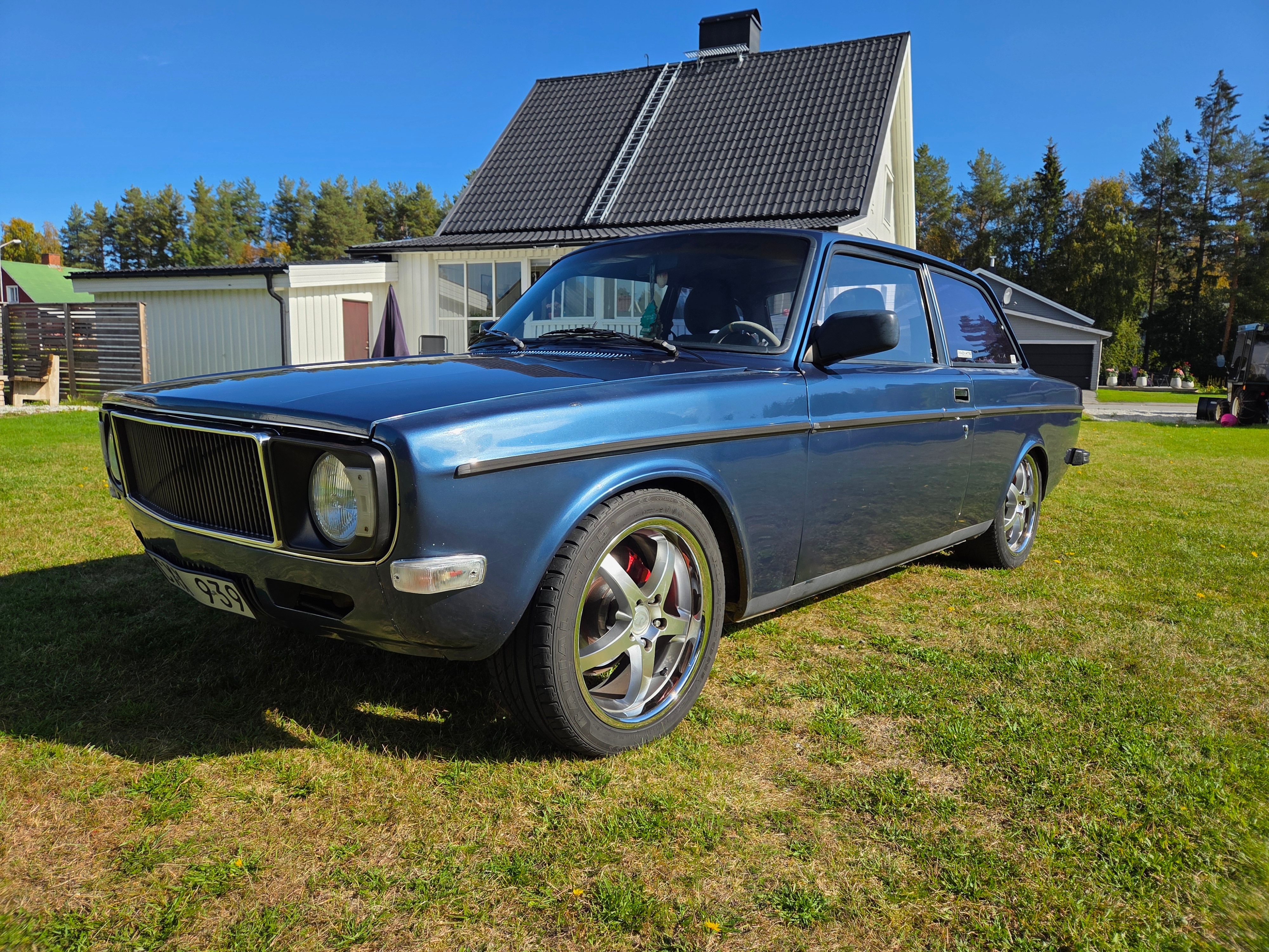 Volvo 142