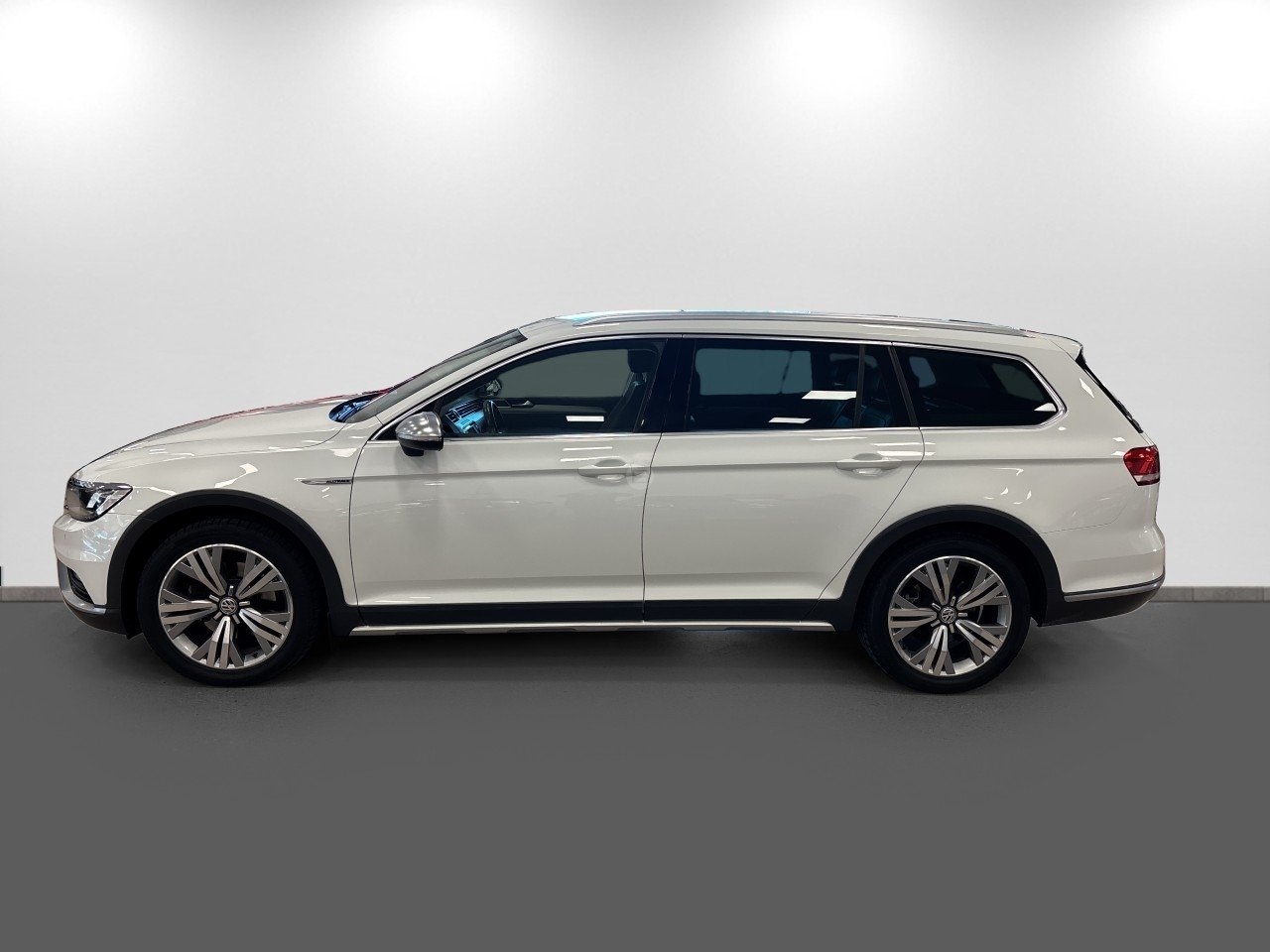 Volkswagen Passat 2017, bild 4/10