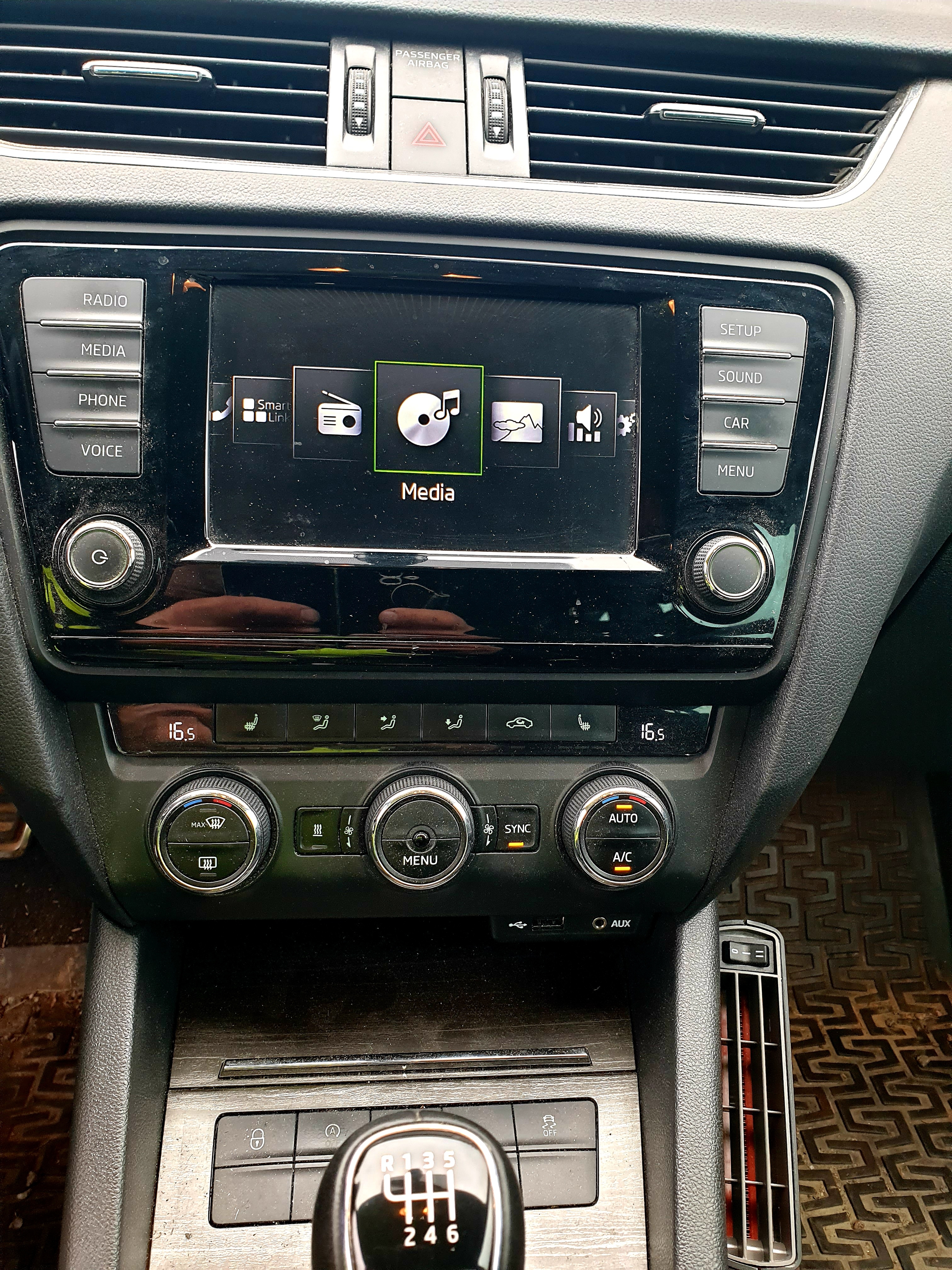 Skoda Octavia Scout 2.0 TDI 4x4 Manuell 2016, kuva 4/10