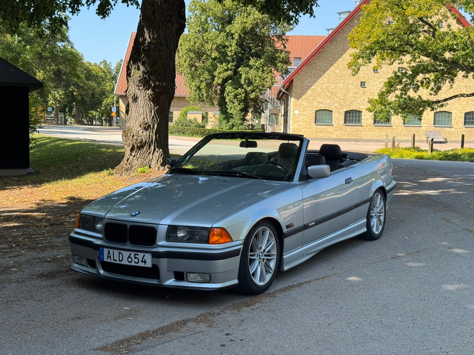 BMW 325