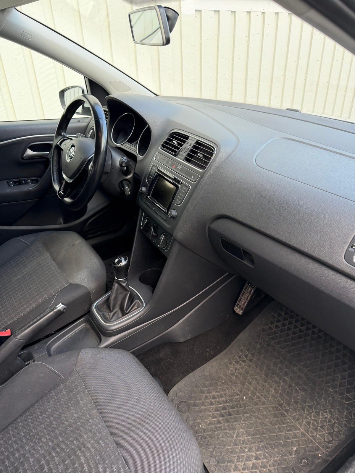 Volkswagen Polo 2016, bild 5/6