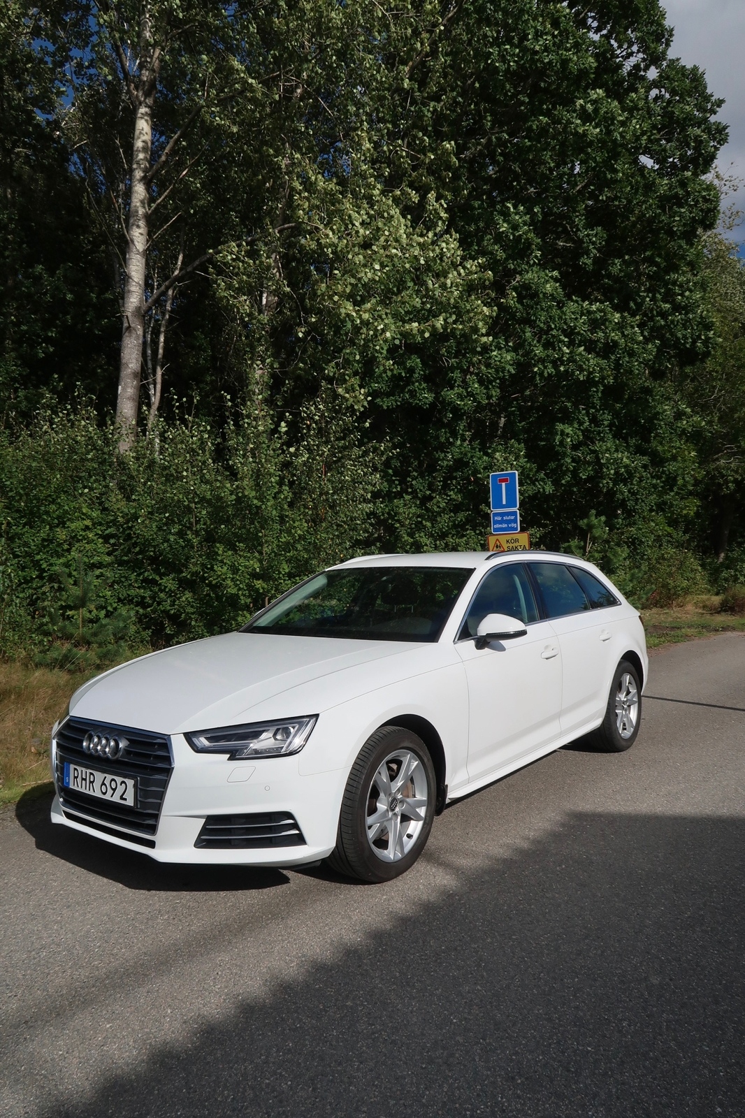Audi A4 Avant 2.0 TDI S Tronic 2018, photo 4/10