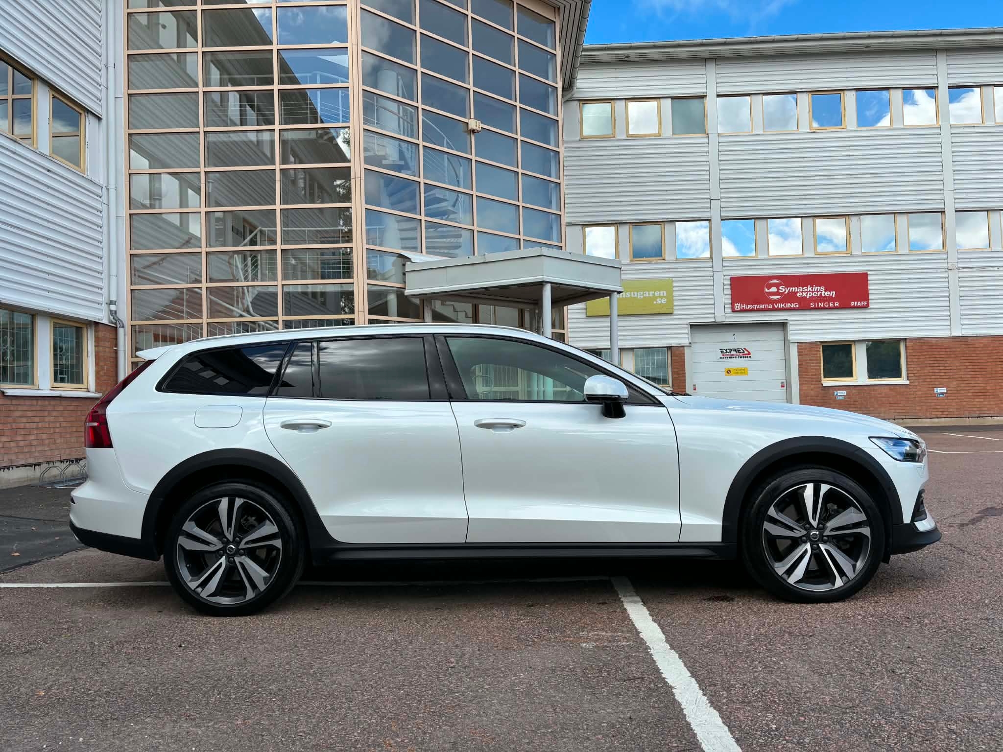 Volvo V60 Cross Country 2020, bild 4/10