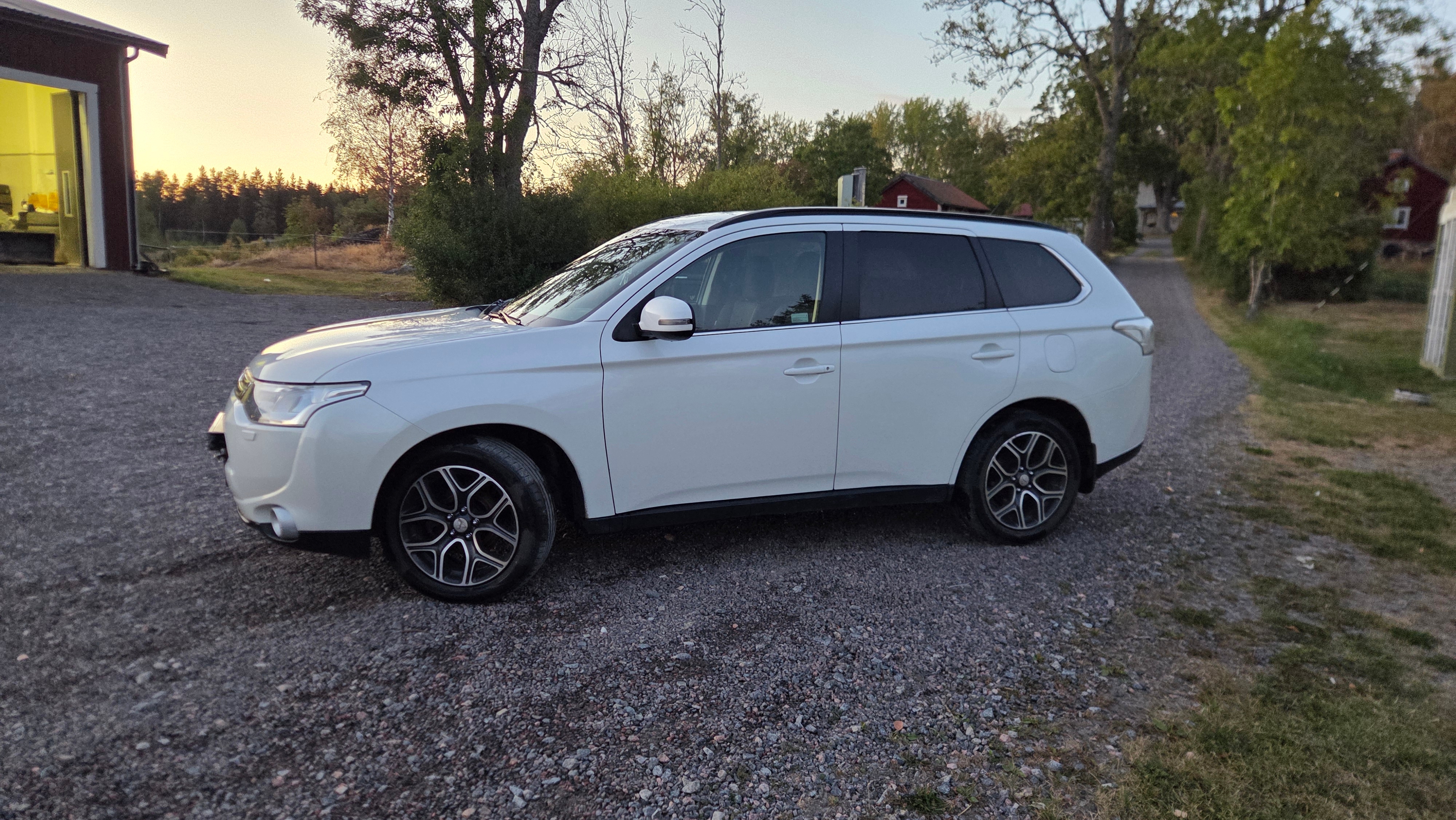 Mitsubishi Outlander 2013, bild 6/10
