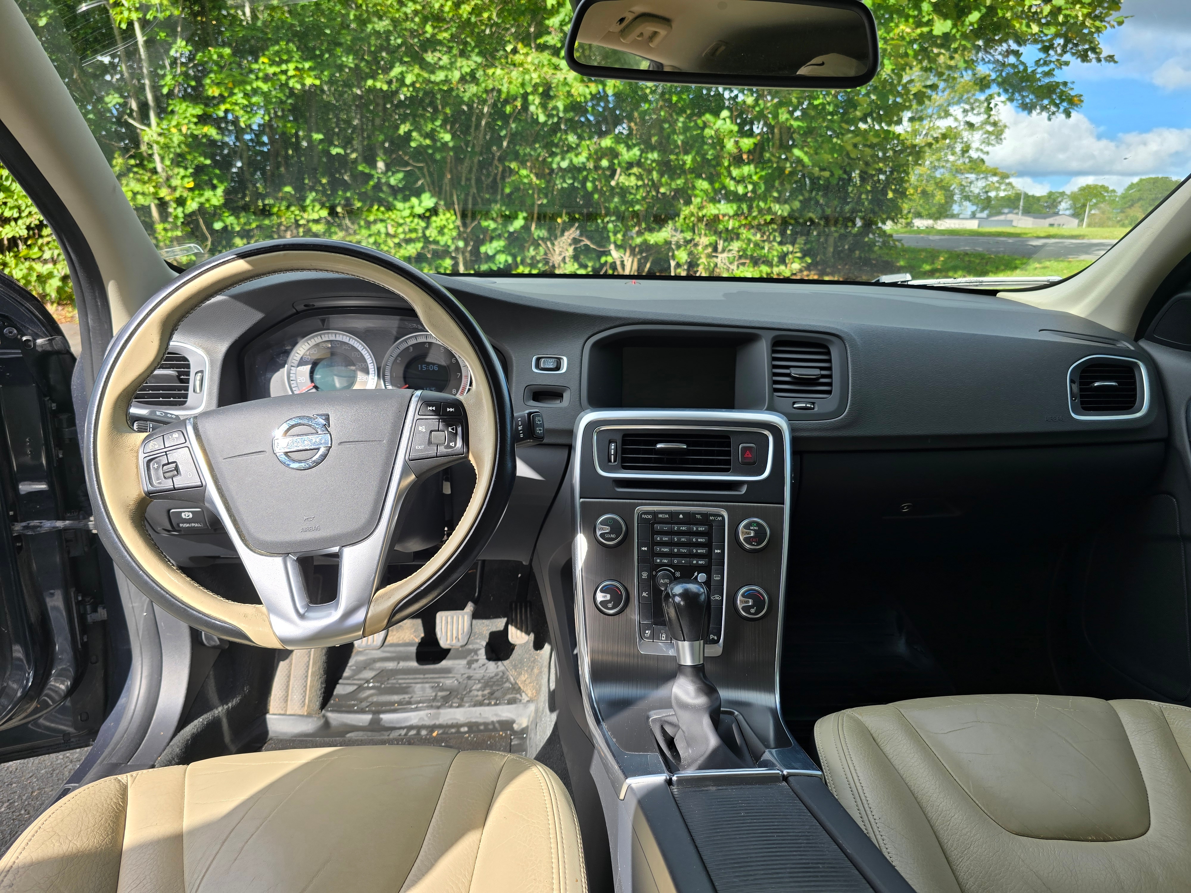 Volvo V60 T3 Manuell 2011, bild 4/7