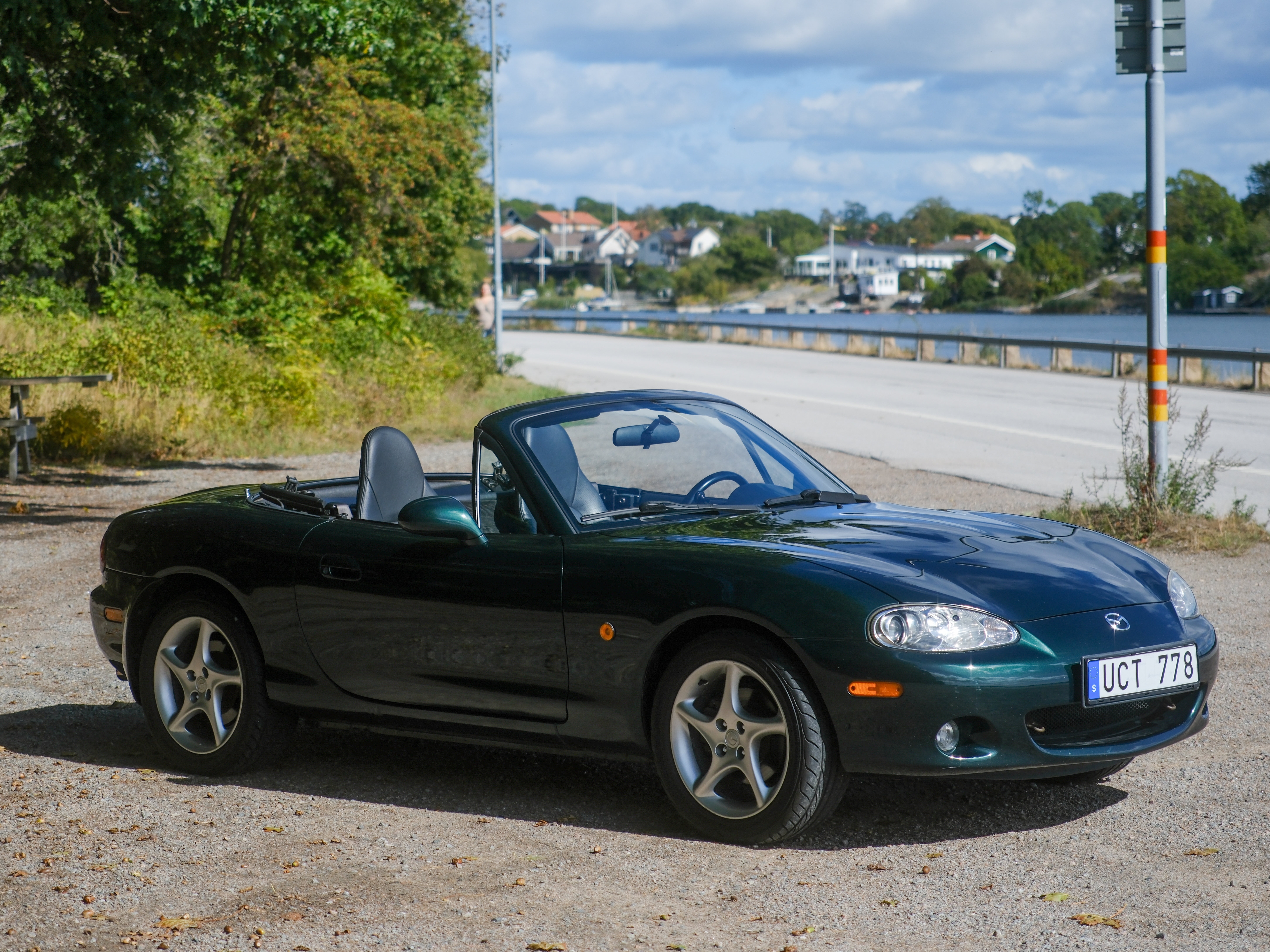 Mazda MX-5 1.8 Manuell 2002, bild 2/10