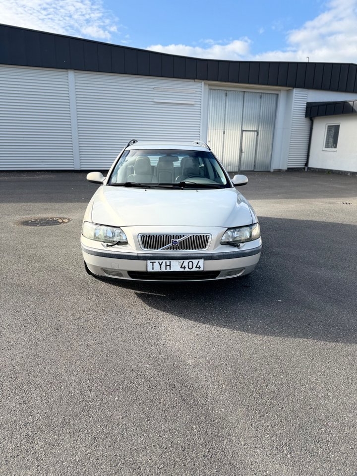 Volvo V70 2.4 T Business 2003, photo 3/9
