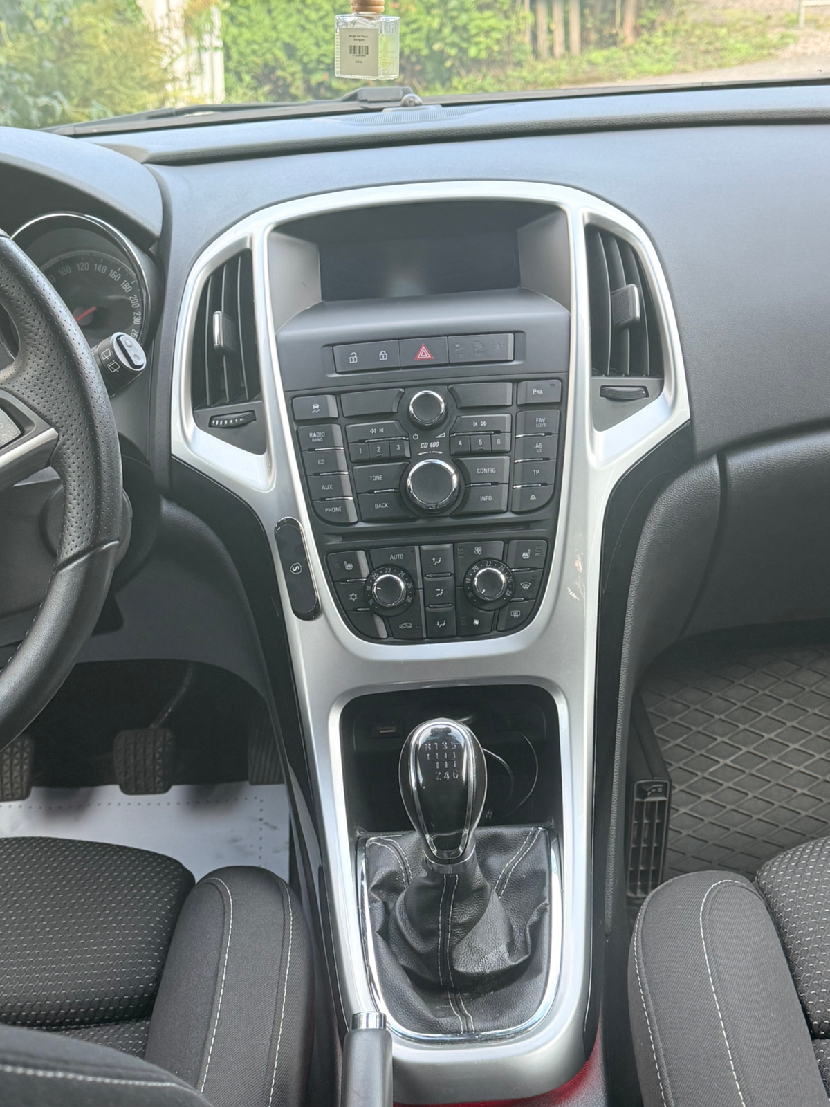 Opel Astra 1.7 CDTI Manuell 2012, photo 2/10