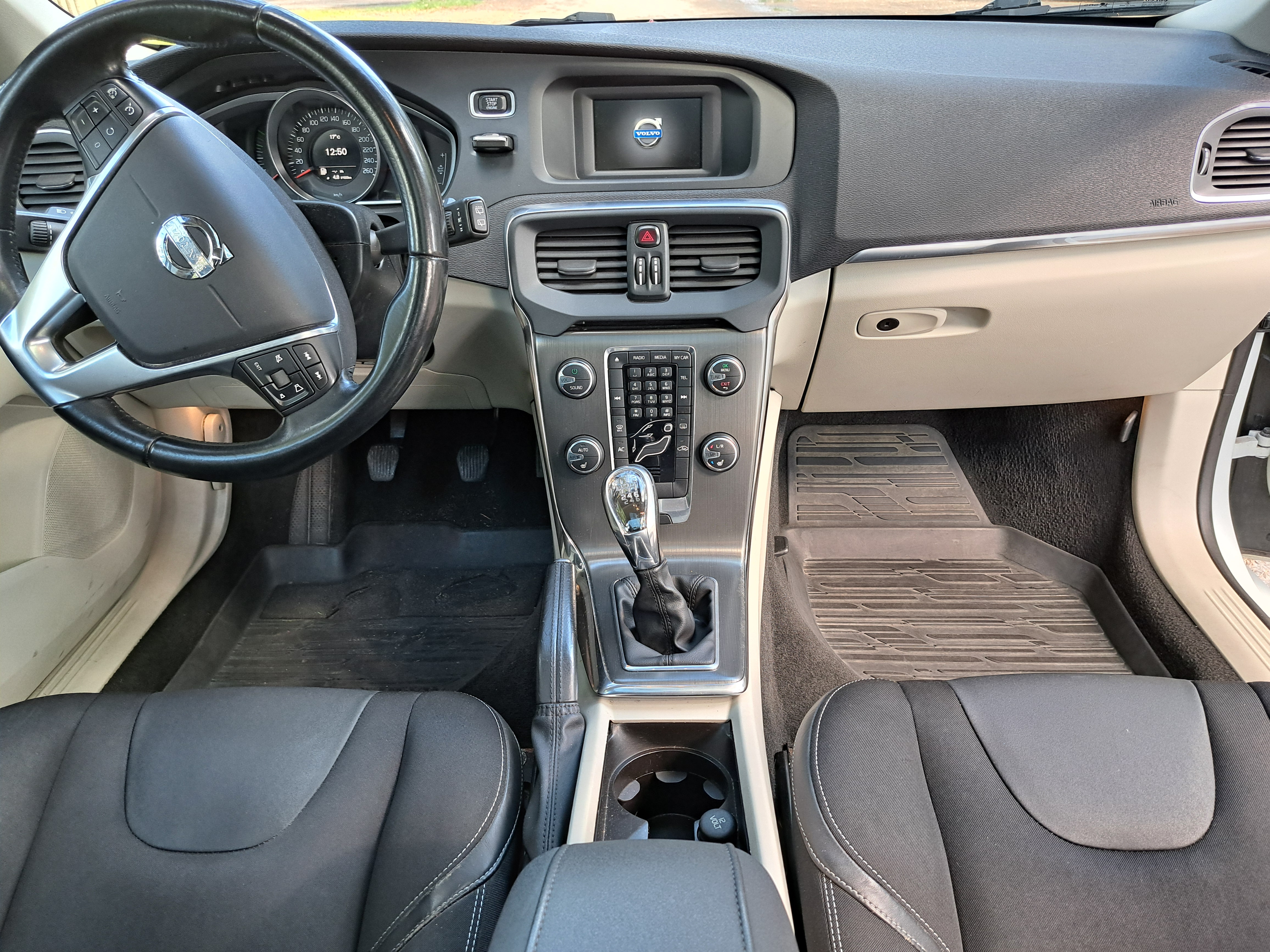 Volvo V40 D2 Momentum Dragkrok 2013, bild 6/9
