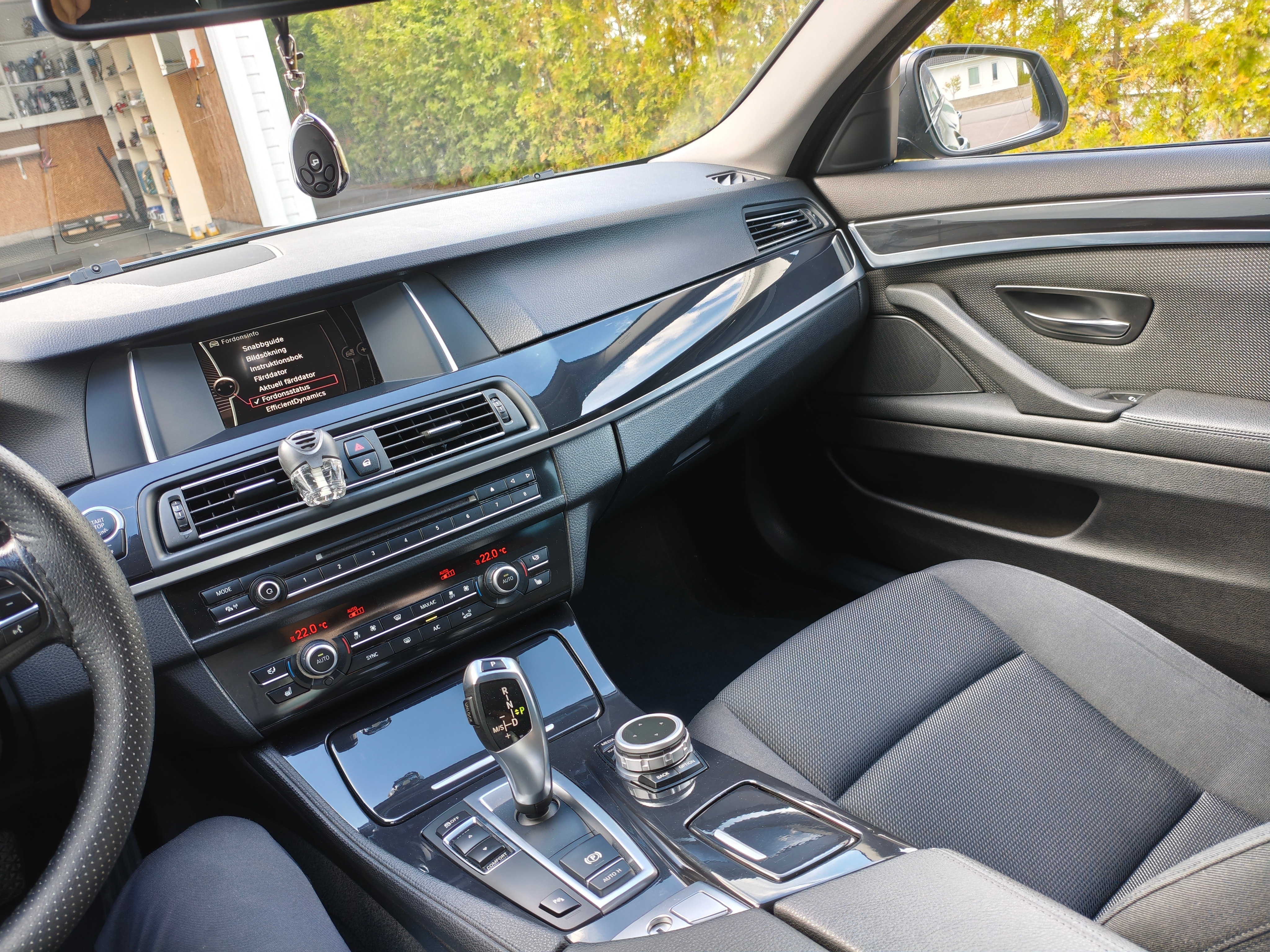 BMW 520 d Touring Steptronic 2014, kuva 4/5