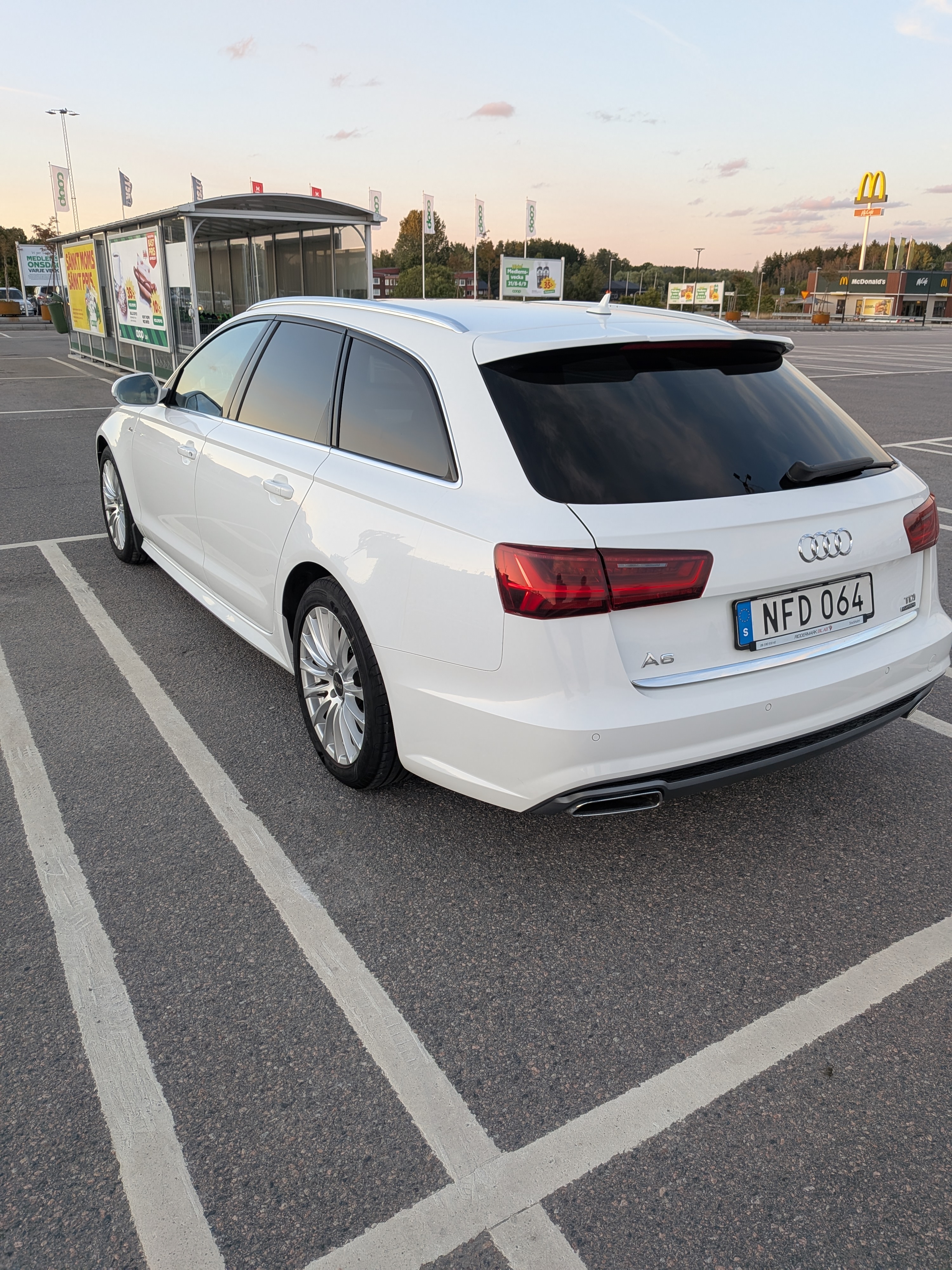 Audi A6 Avant 2.0 TDI quattro S Tronic 2016, bild 4/9