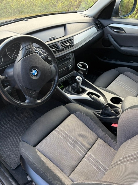 BMW X1 sDrive20d Manuell 2011, bild 2/2