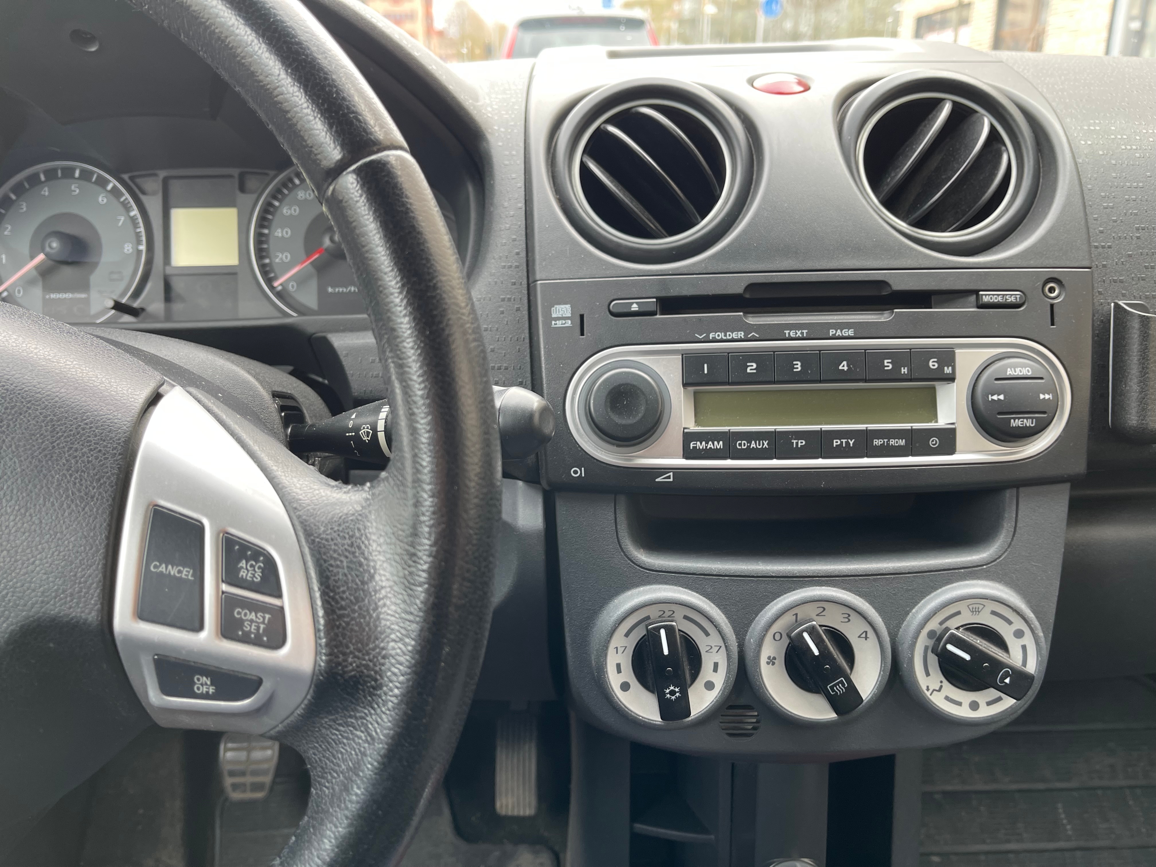 Mitsubishi Colt 2013, bild 3/10