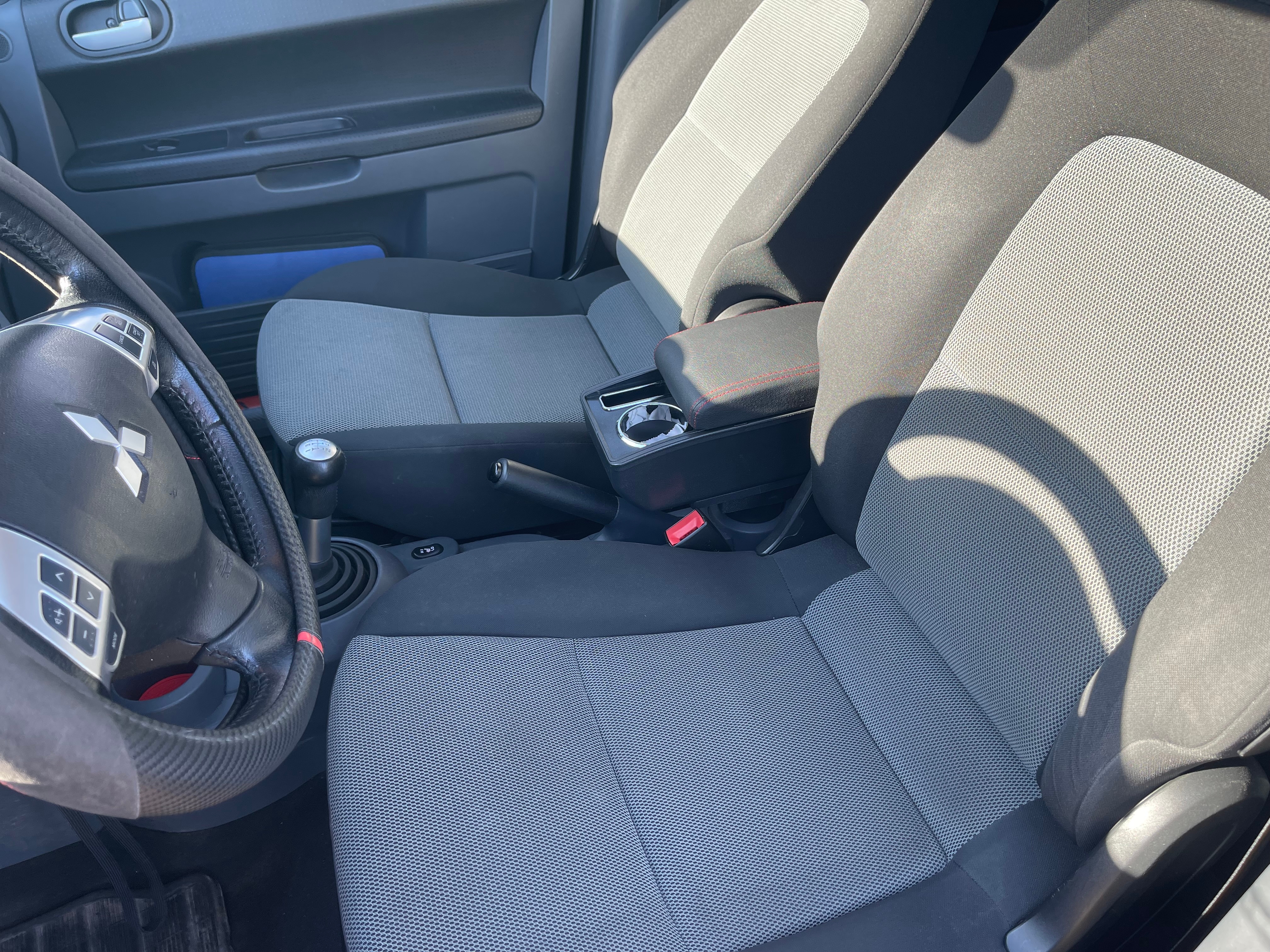 Mitsubishi Colt 2013, bild 4/10