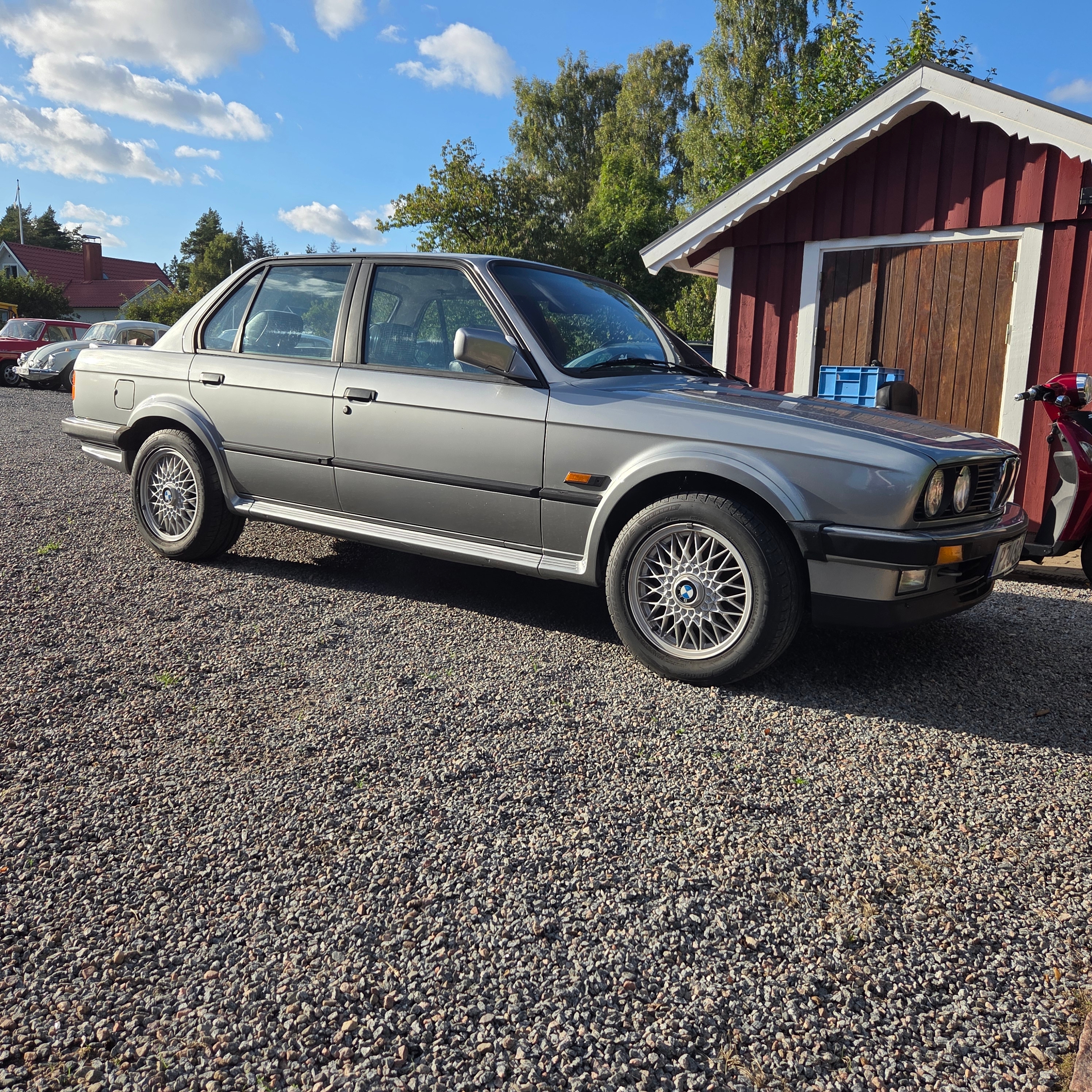 BMW 325 iX 4-dörrars Sedan Manuell 1987, photo 2/10