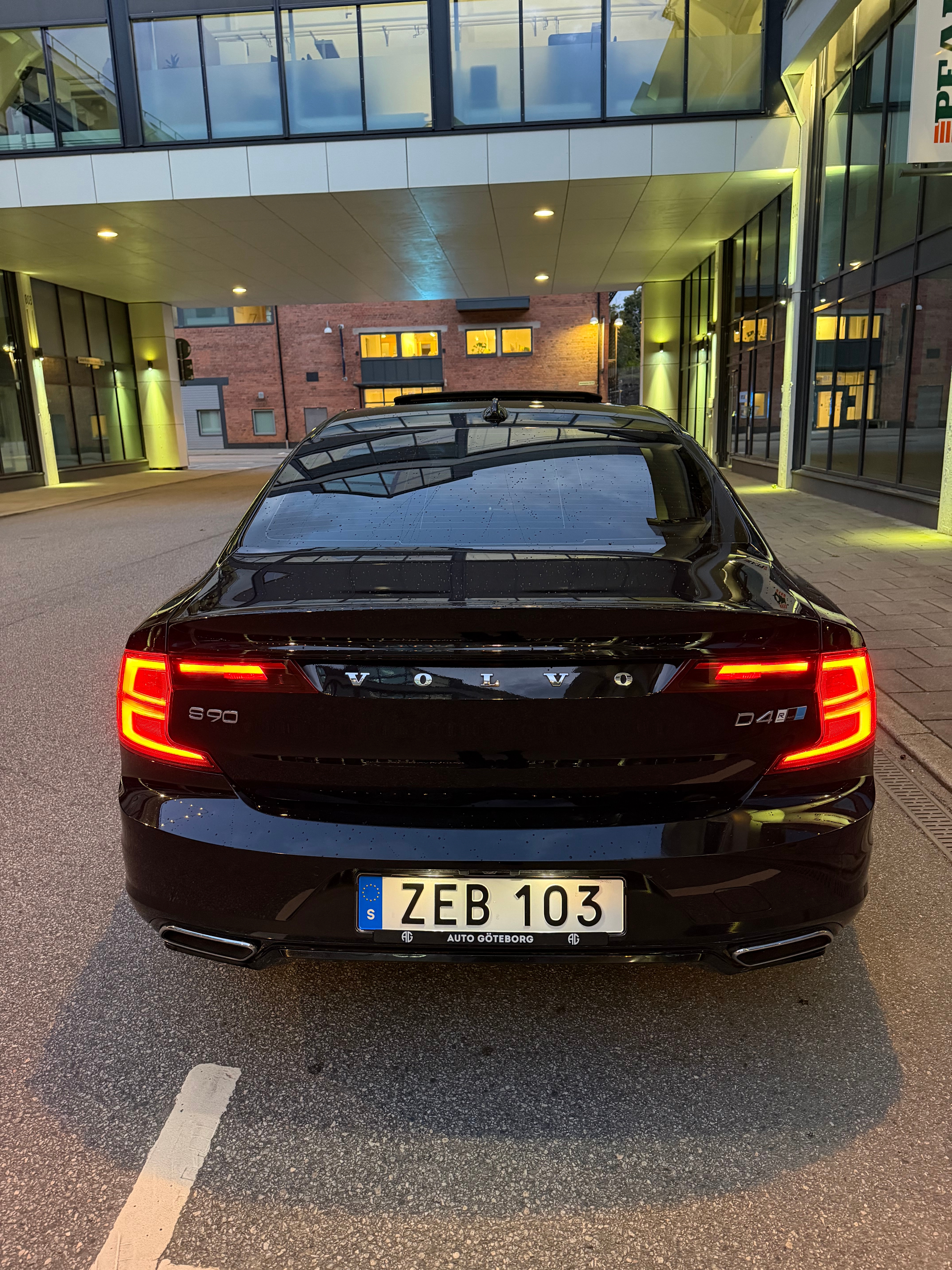 Volvo S90 2018, kuva 3/8