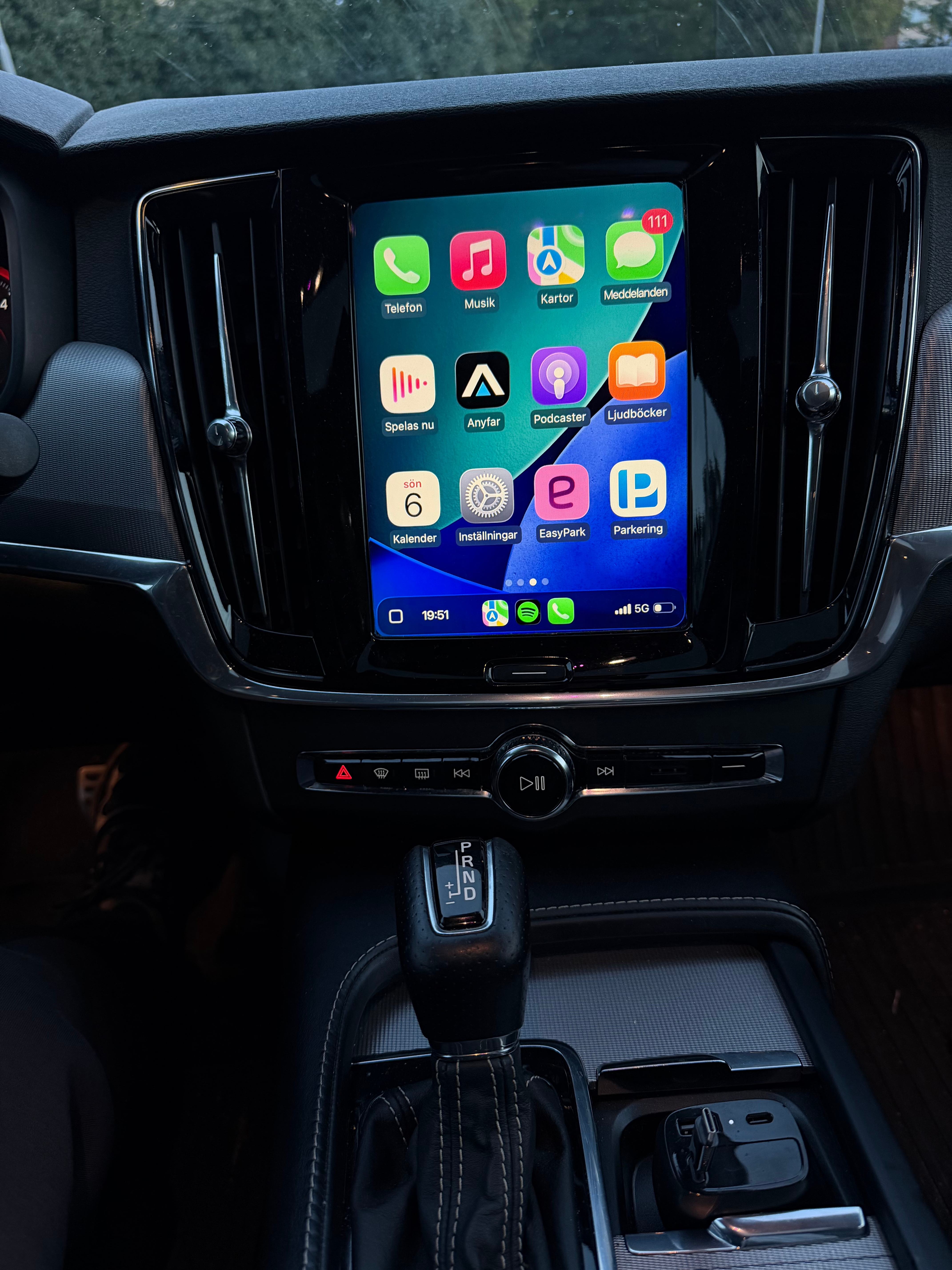 Volvo S90 2018, kuva 7/8