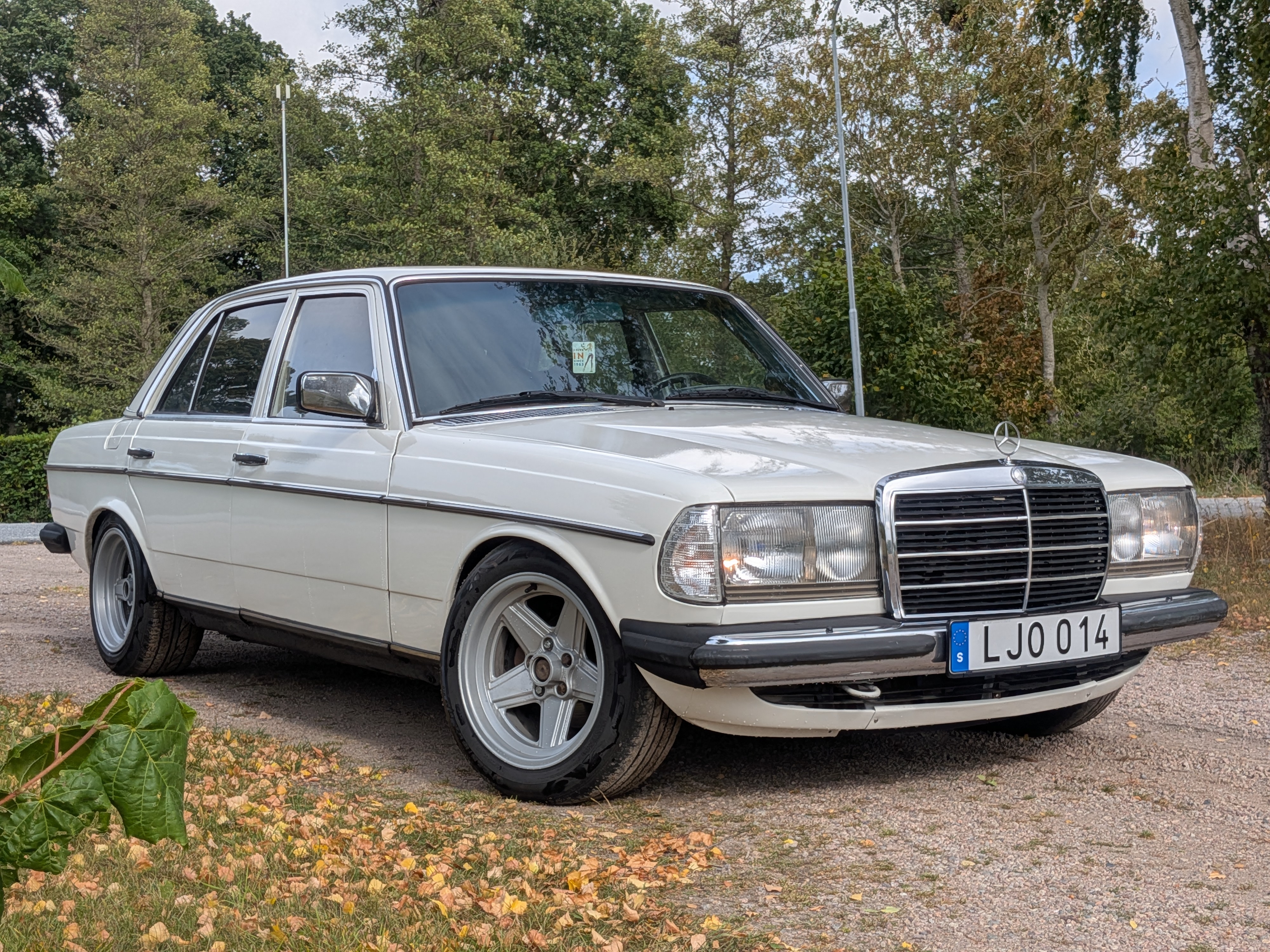 Mercedes-Benz 200
