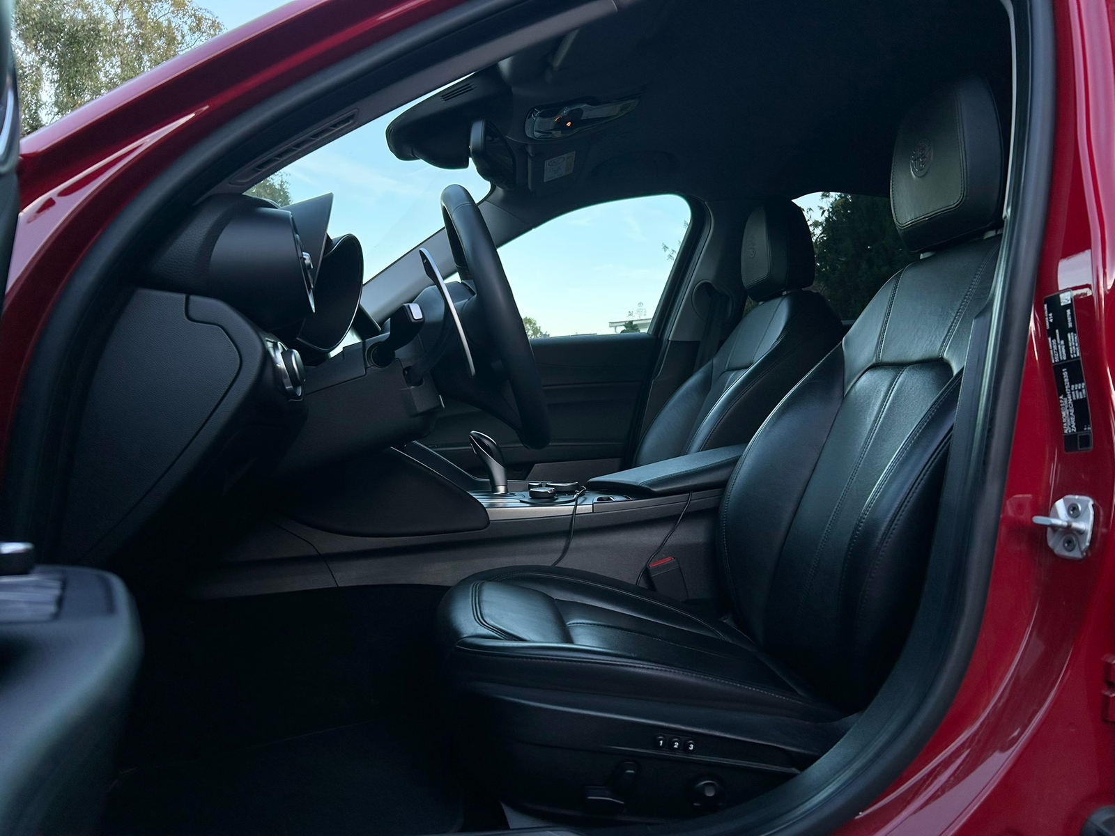 Alfa Romeo Giulia Super 2.0 Turbo AUT 2017, kuva 5/10