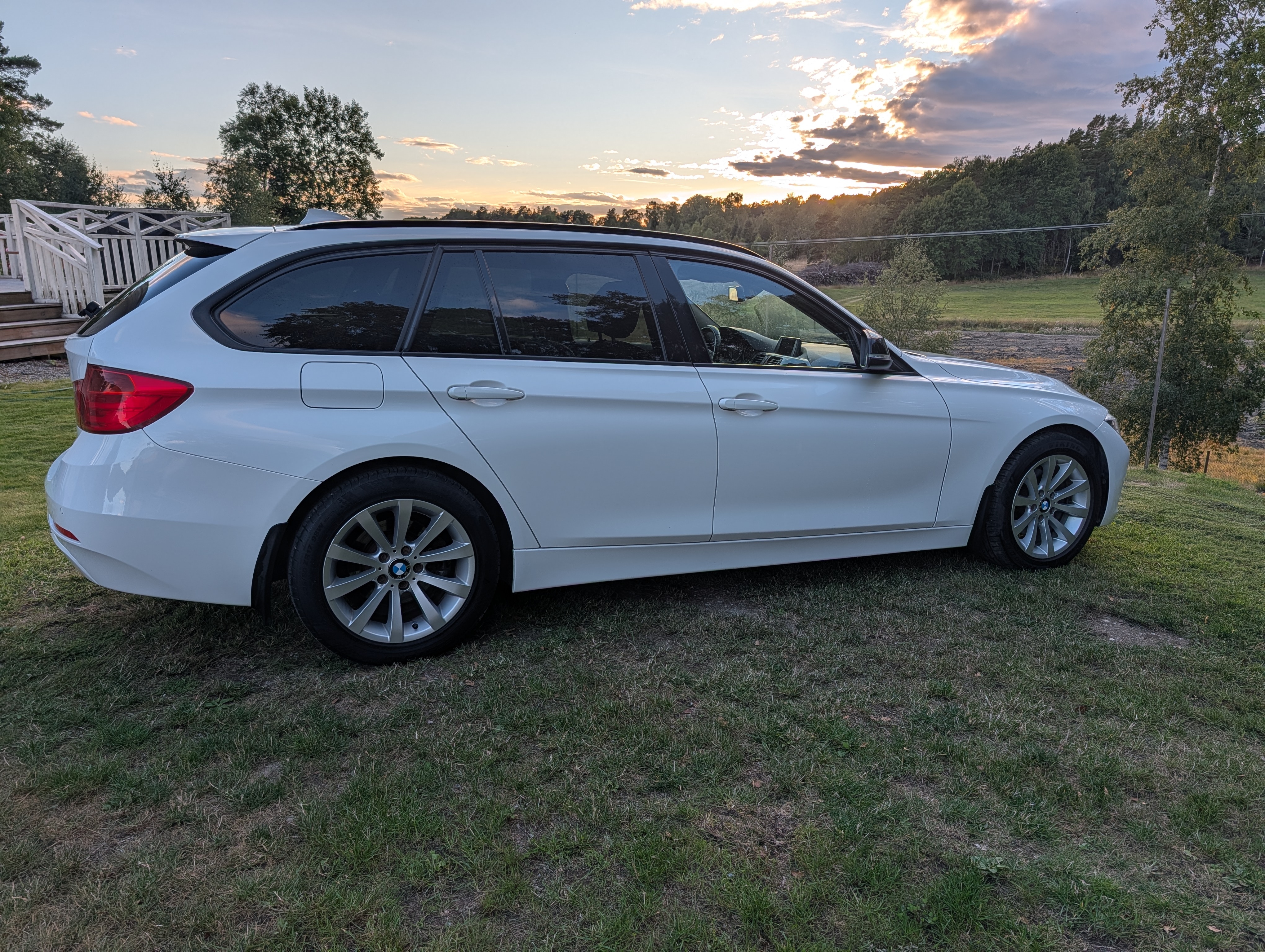 BMW 320 d Touring Steptronic 2013, photo 3/10