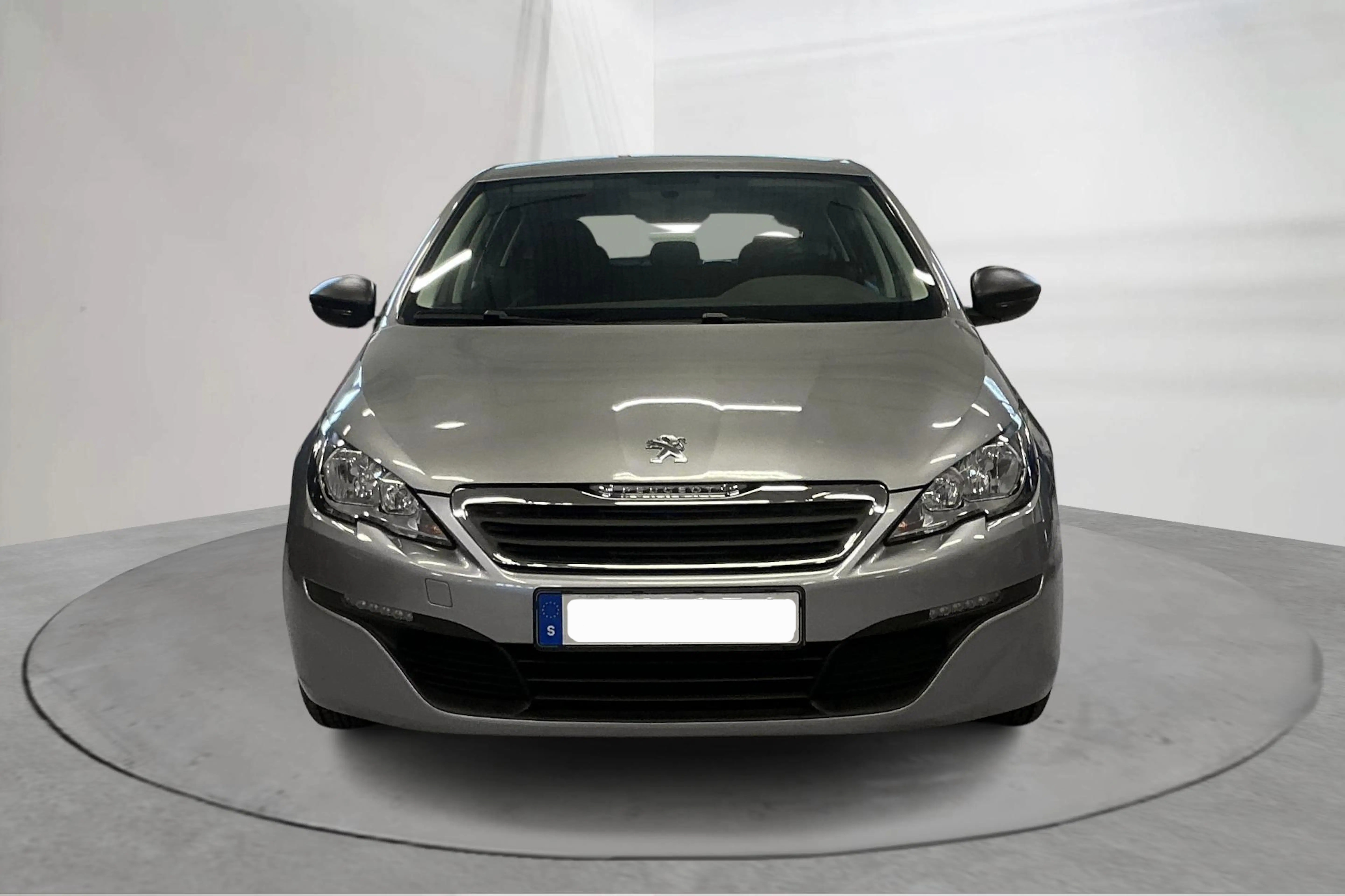 Peugeot 308 1.2 VTi 82 Manuell 2016, bild 2/10