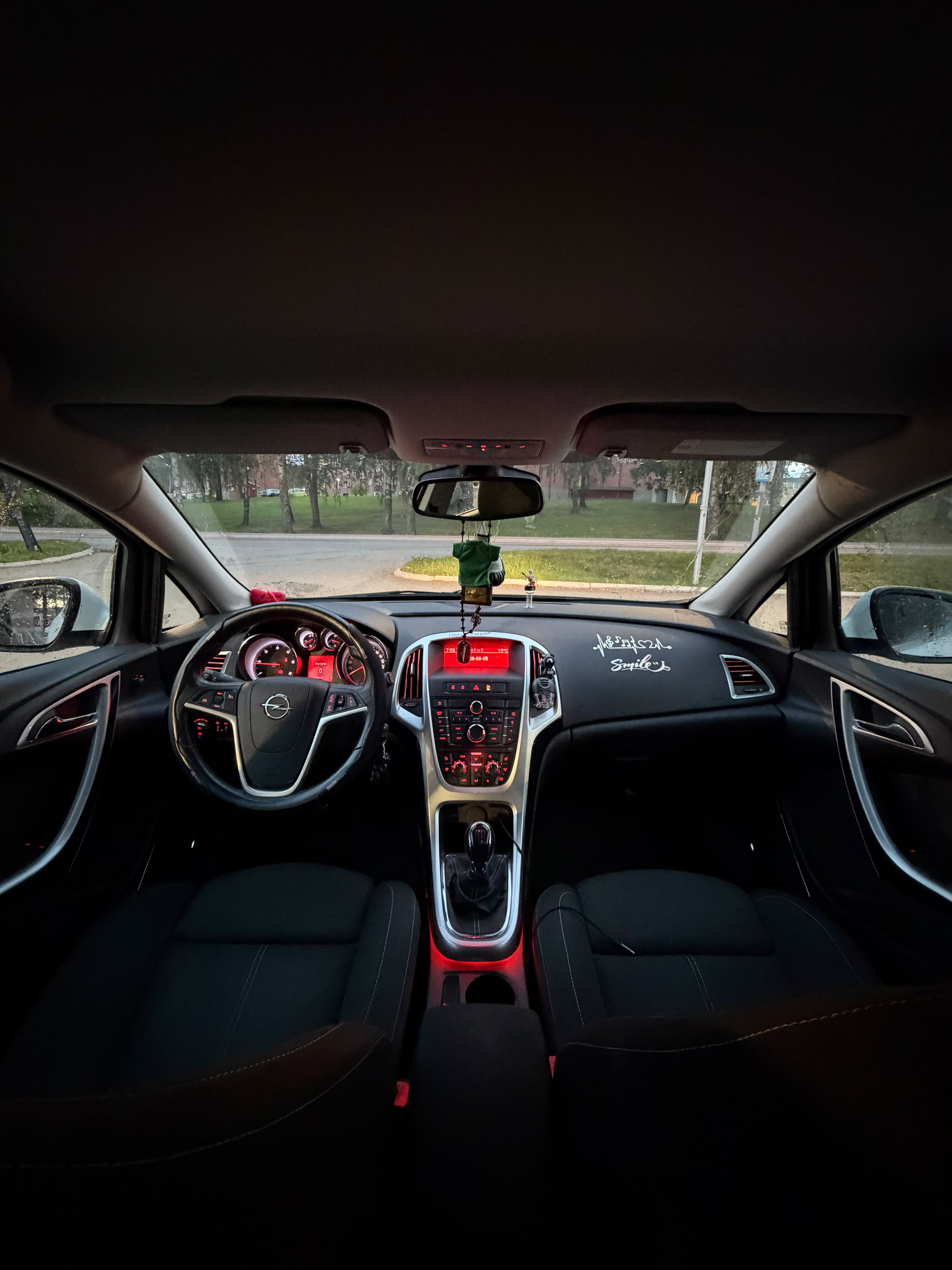 Opel Astra 2011, bild 7/9