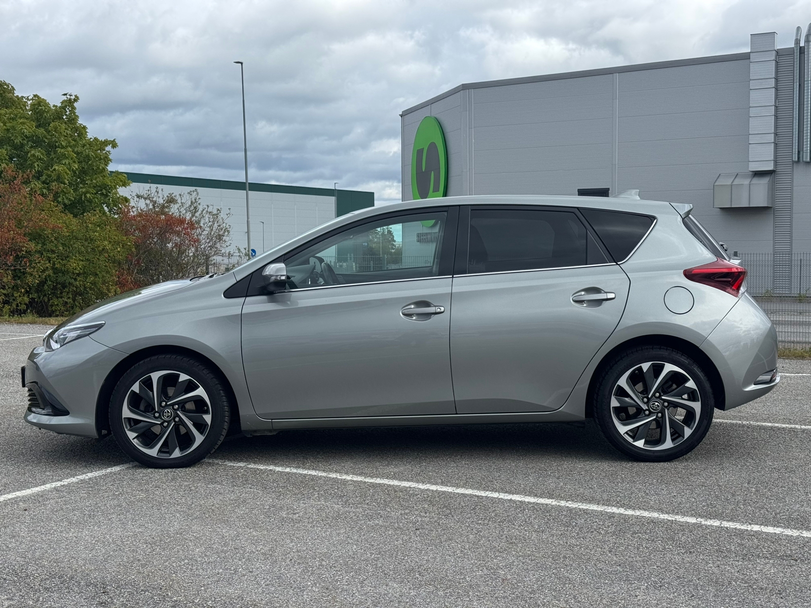 Toyota Auris 1.2 Turbo Manuell 2015, bild 4/10