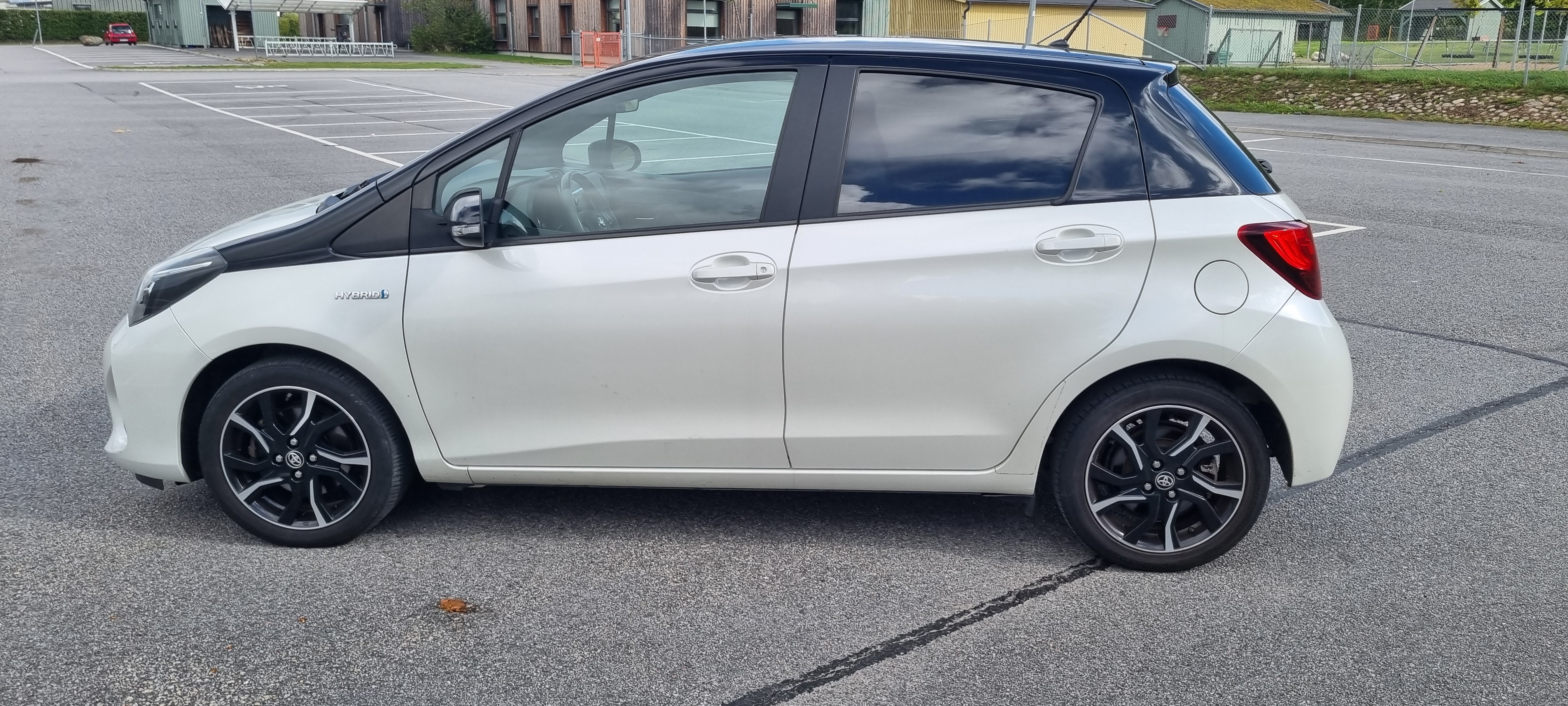 Toyota Yaris 2016, bild 5/10