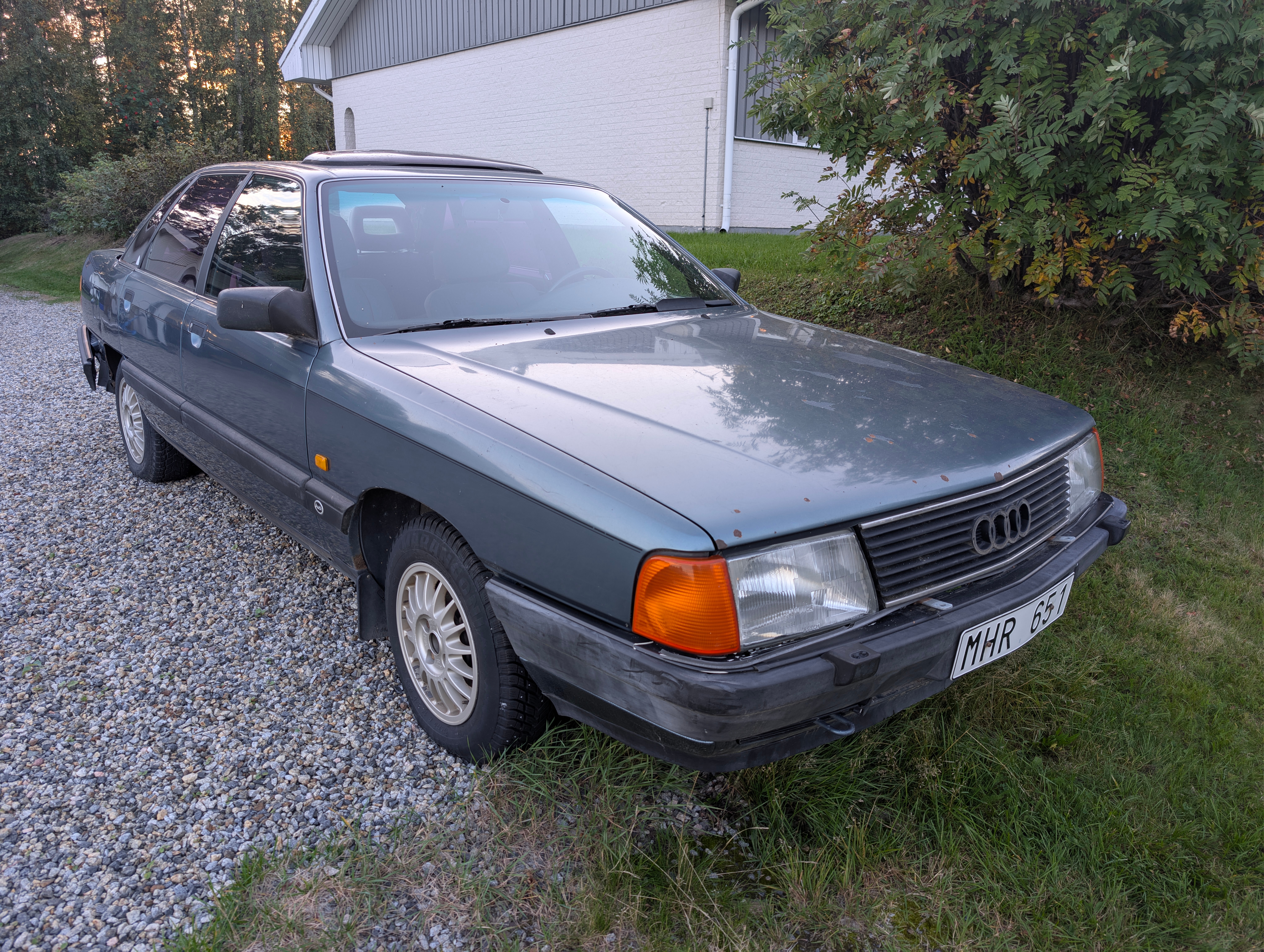 Audi 100