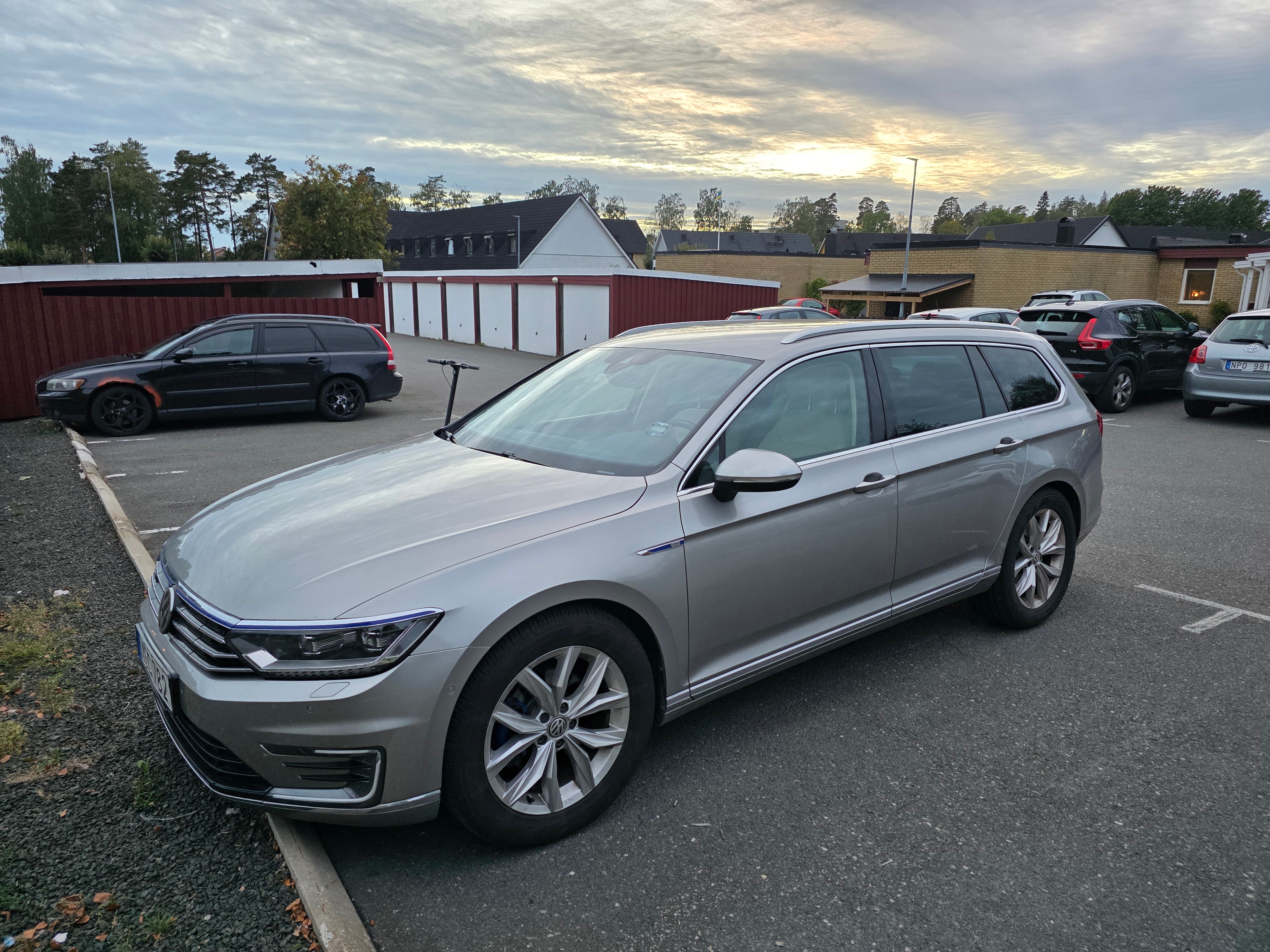 Volkswagen Passat 2016, bild 2/5