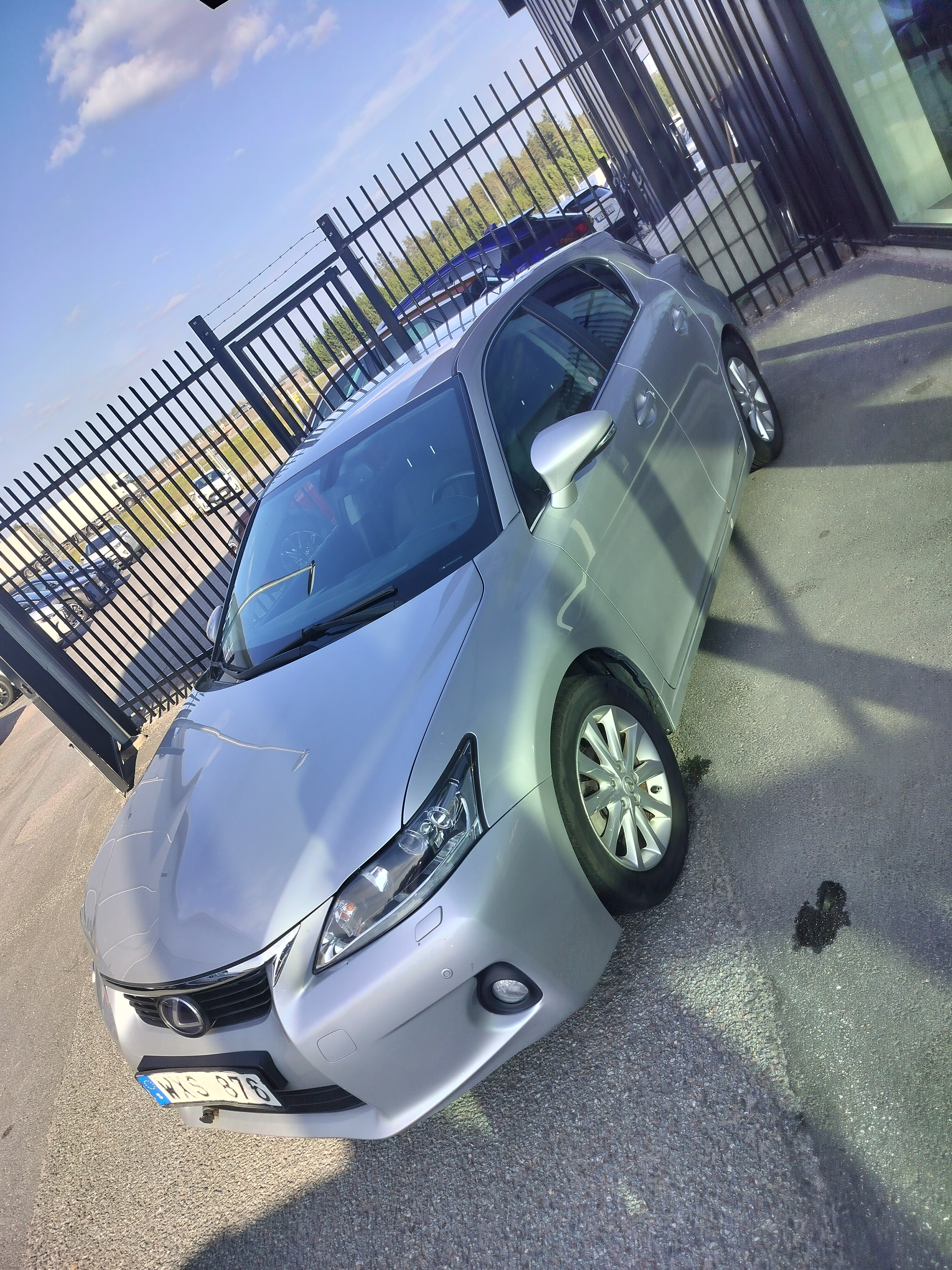 Lexus CT 200h 1.8 CVT 2012, bild 2/10