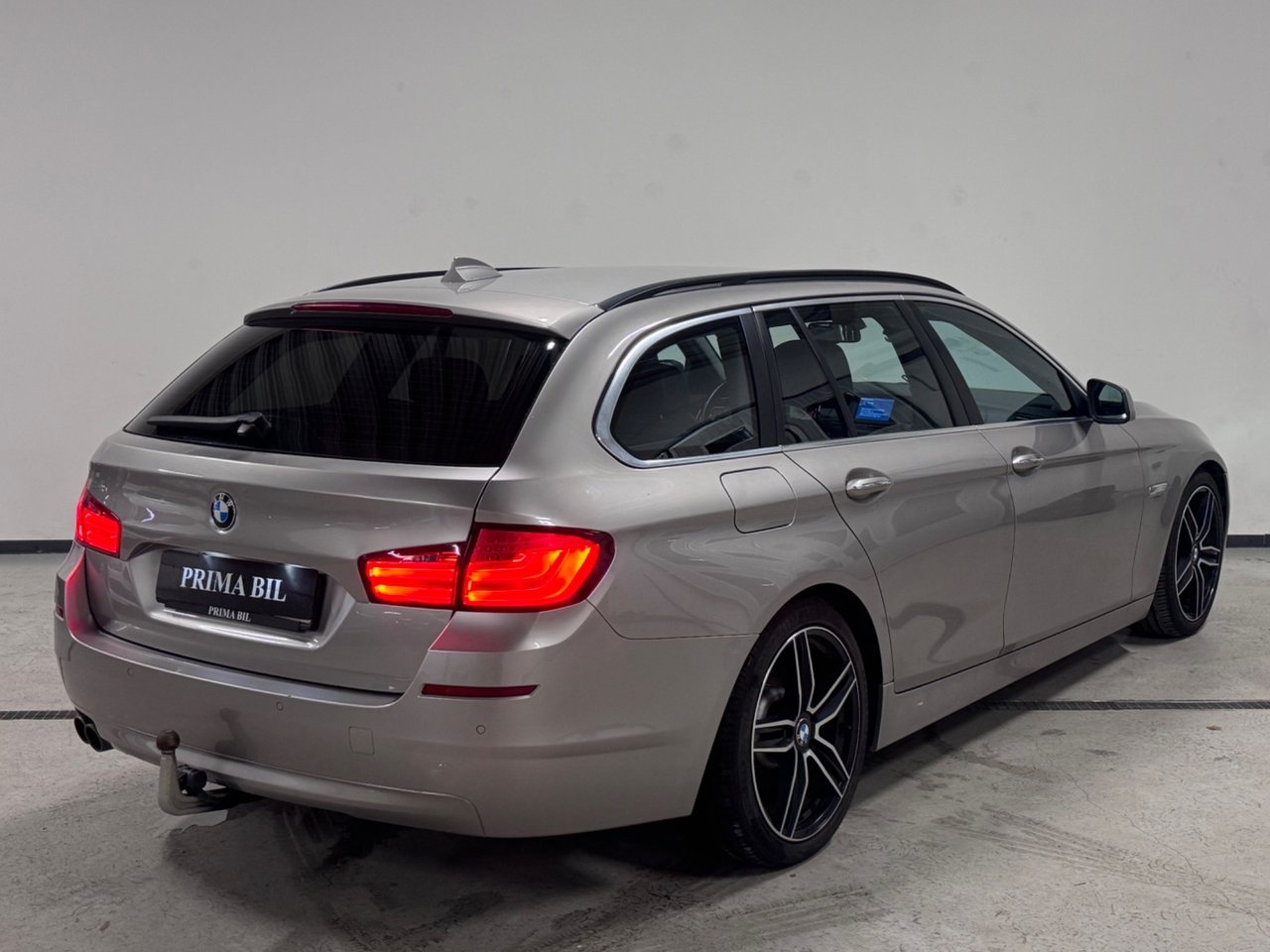 BMW 520 d Touring Steptronic Euro 5 2011, bild 4/10