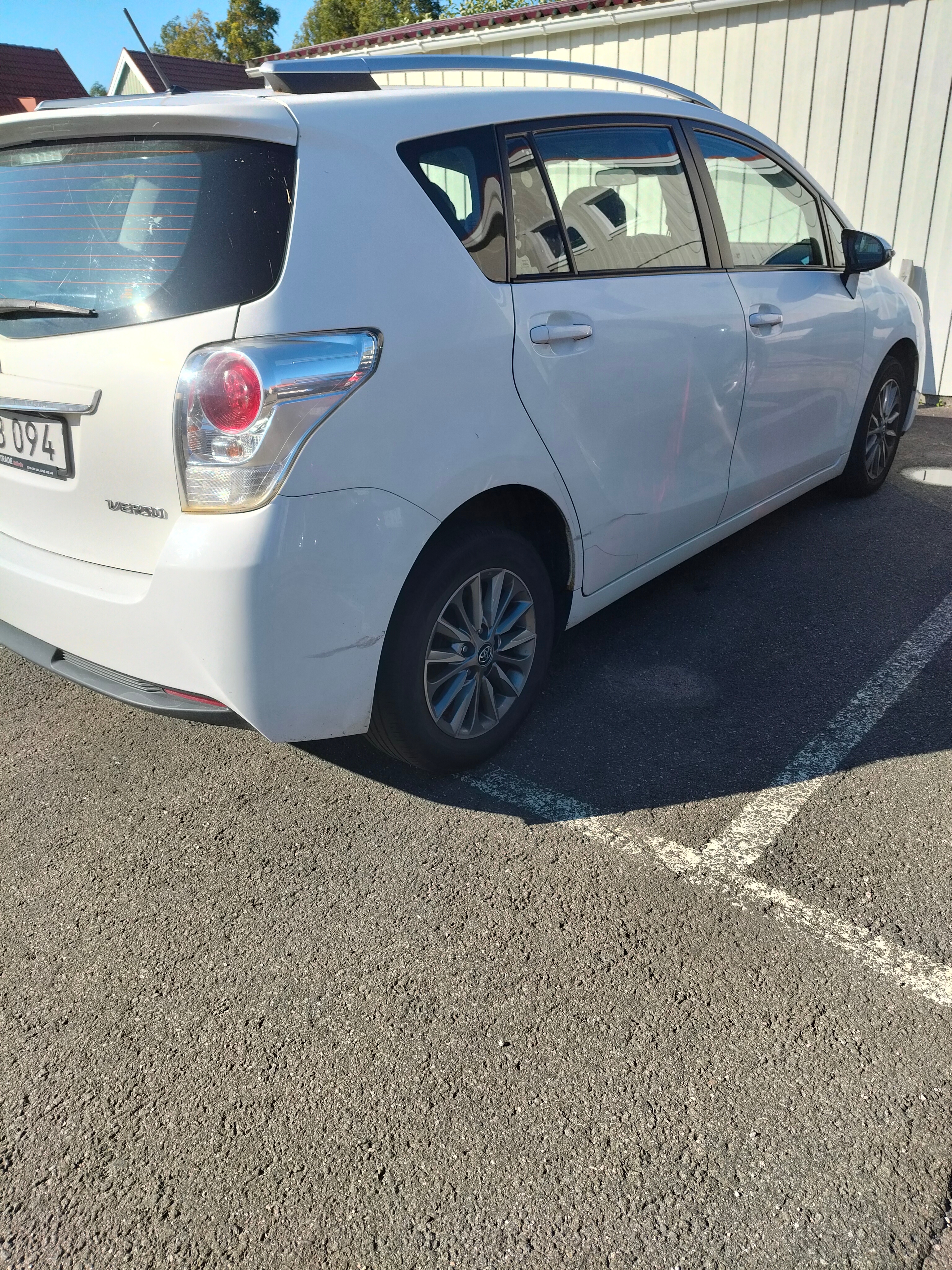 Toyota Verso 1.6 Manuell 2017, bild 2/5