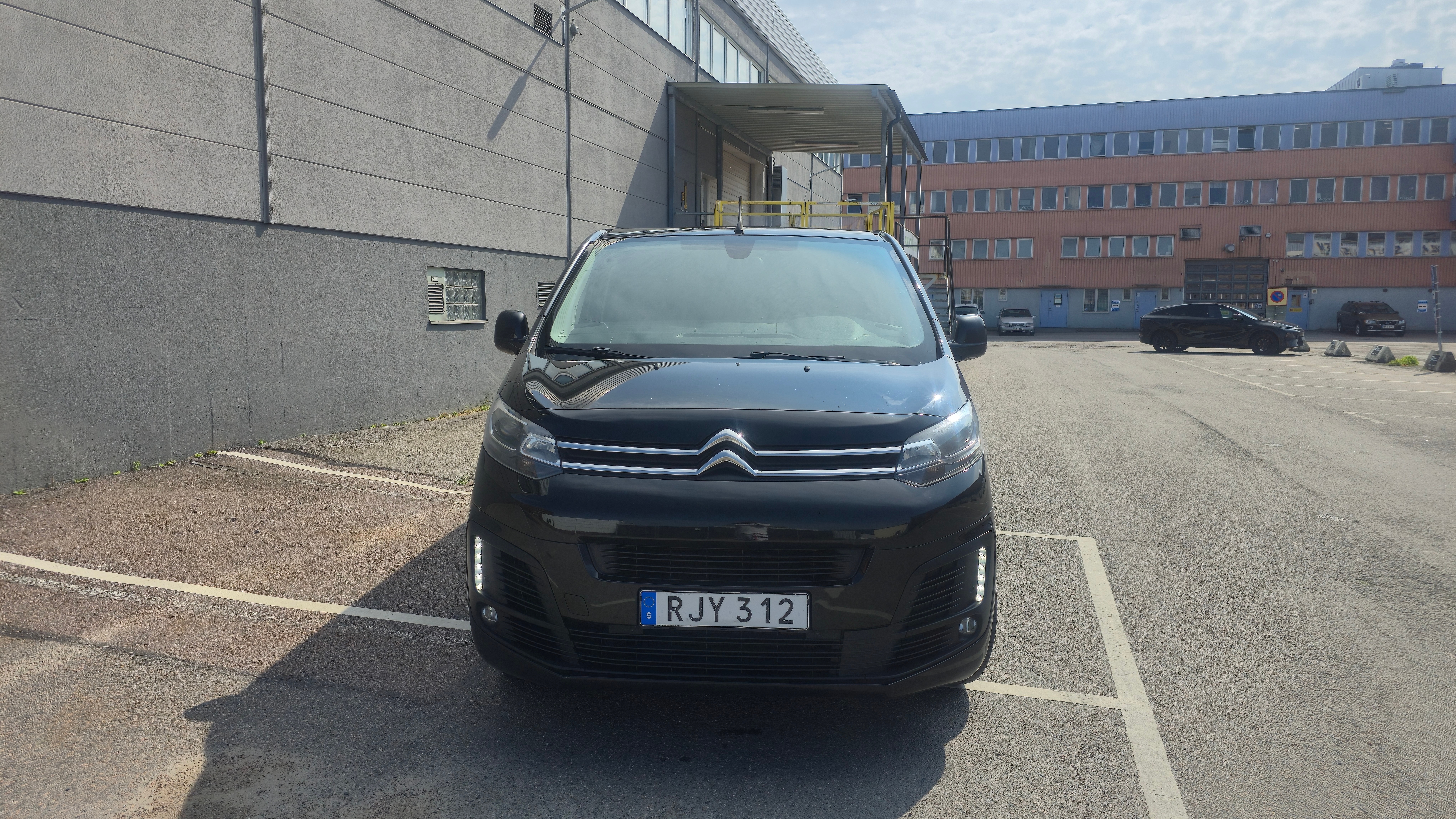 Citroen Jumpy Van 2.0 BlueHDi 180 EAT 2017, kuva 2/5