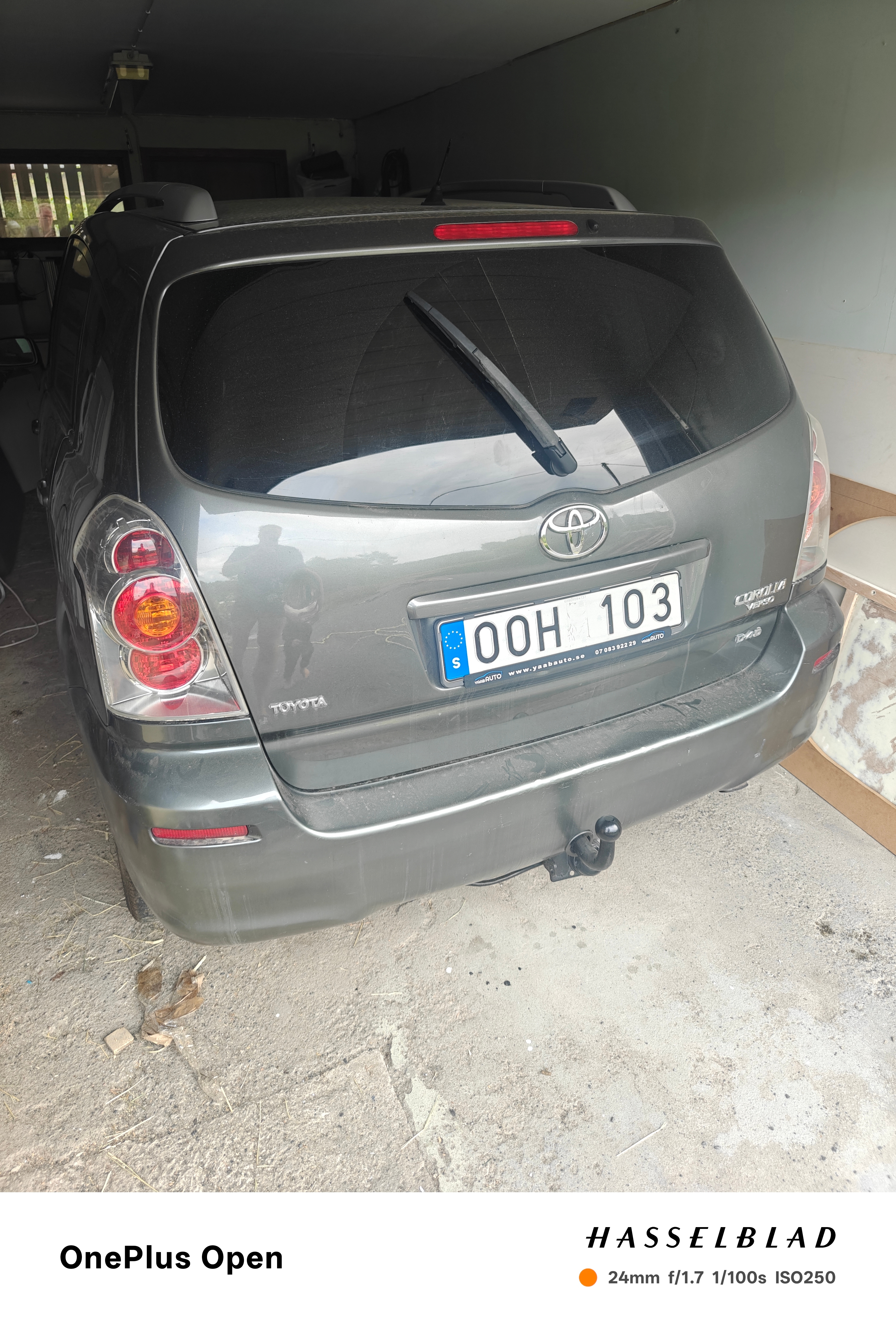 Toyota Corolla Verso 2.2 D-CAT Manuell 2010, kuva 4/4