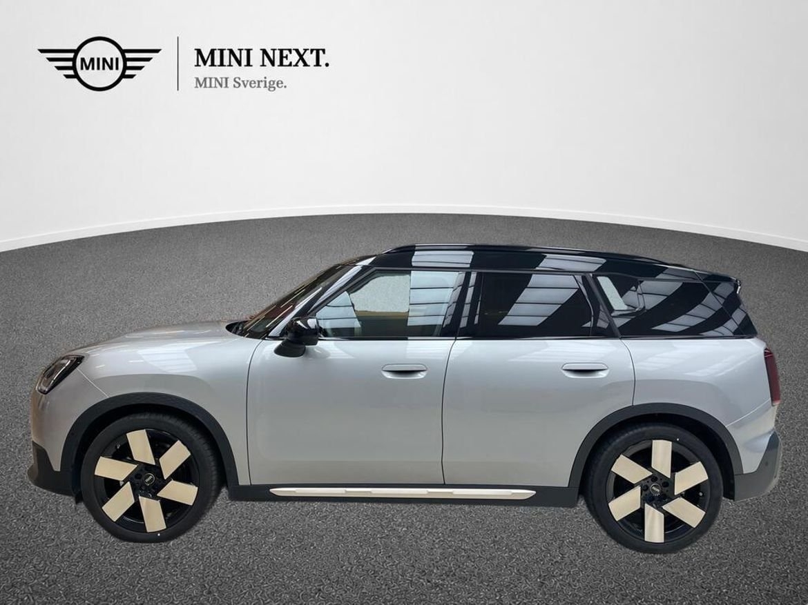 MINI Countryman E Favoured Trim, Paket L 2025, kuva 3/15