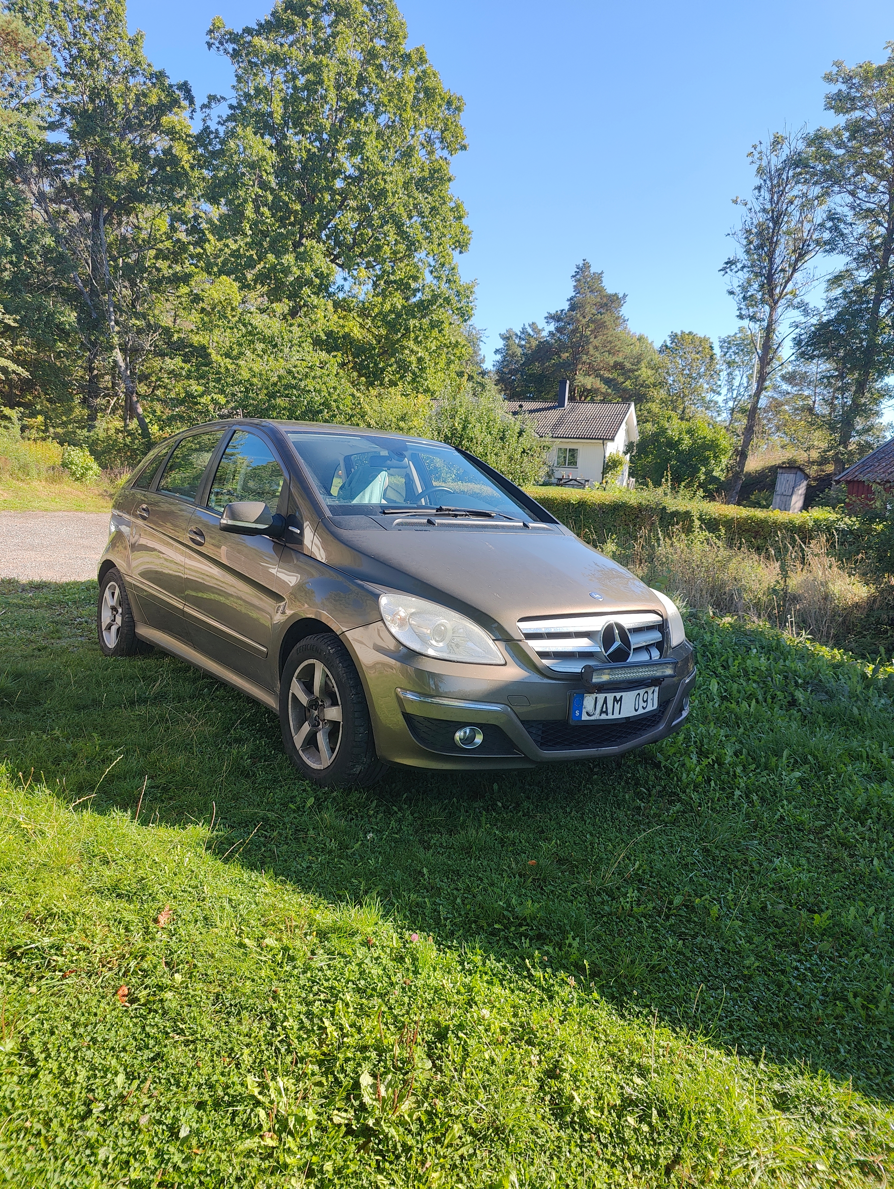 Mercedes-Benz B