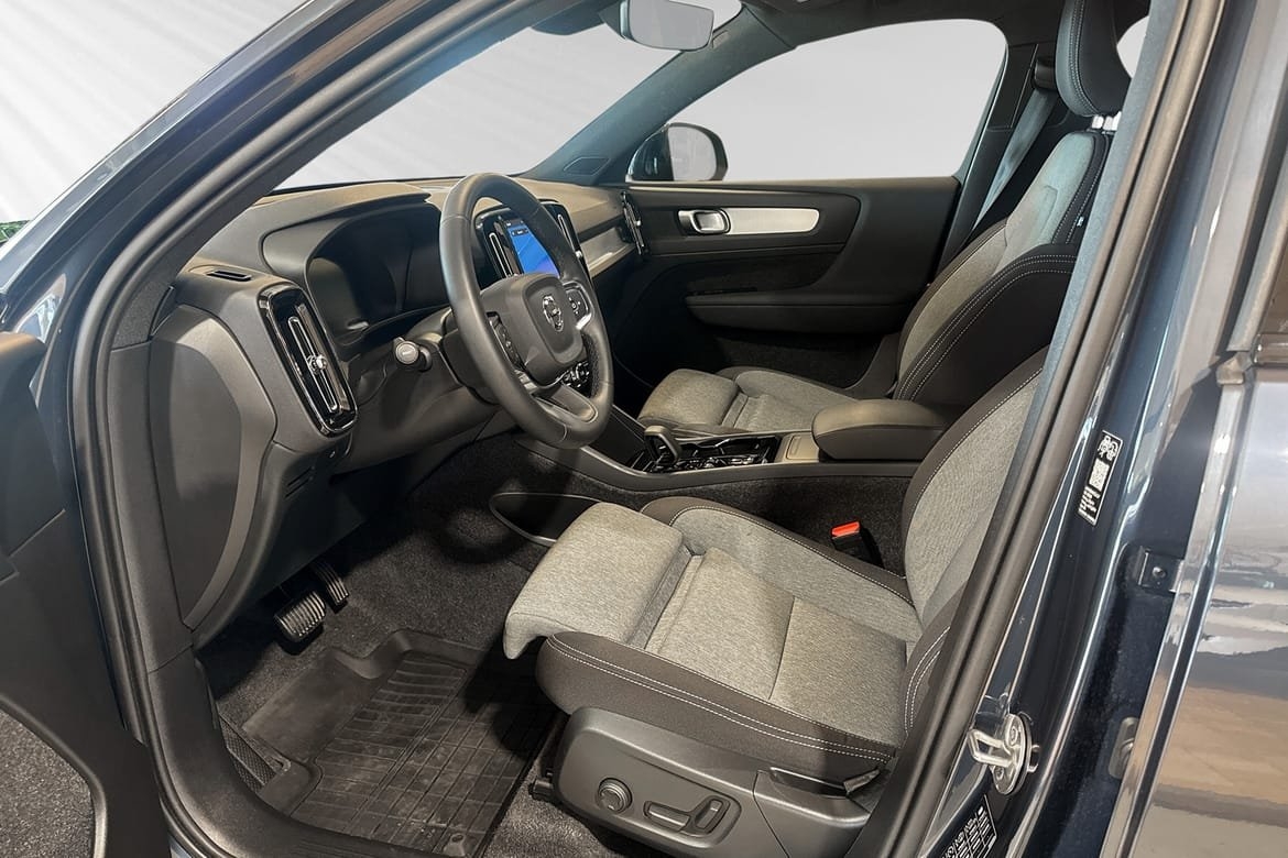 Volvo XC40 B4 FWD Bensin Plus Dark 2026, bild 7/10