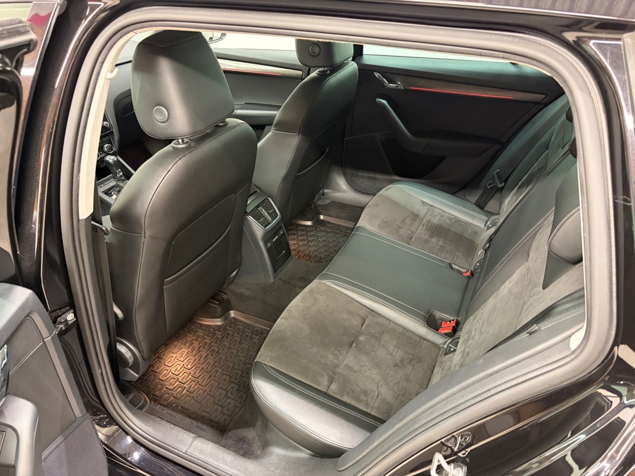 Skoda Octavia 2020, bild 6/10