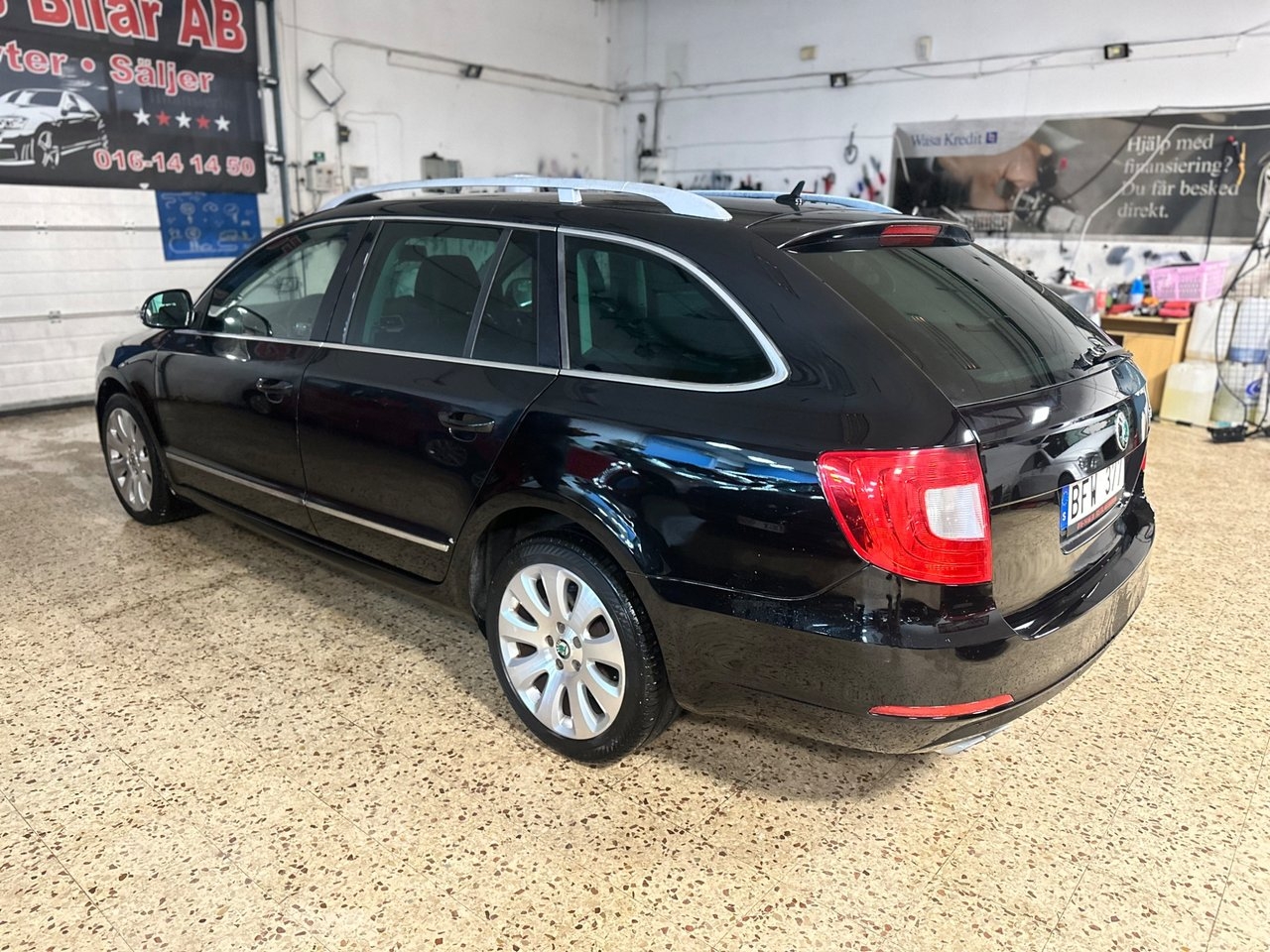 Skoda Superb 2010, bild 4/10