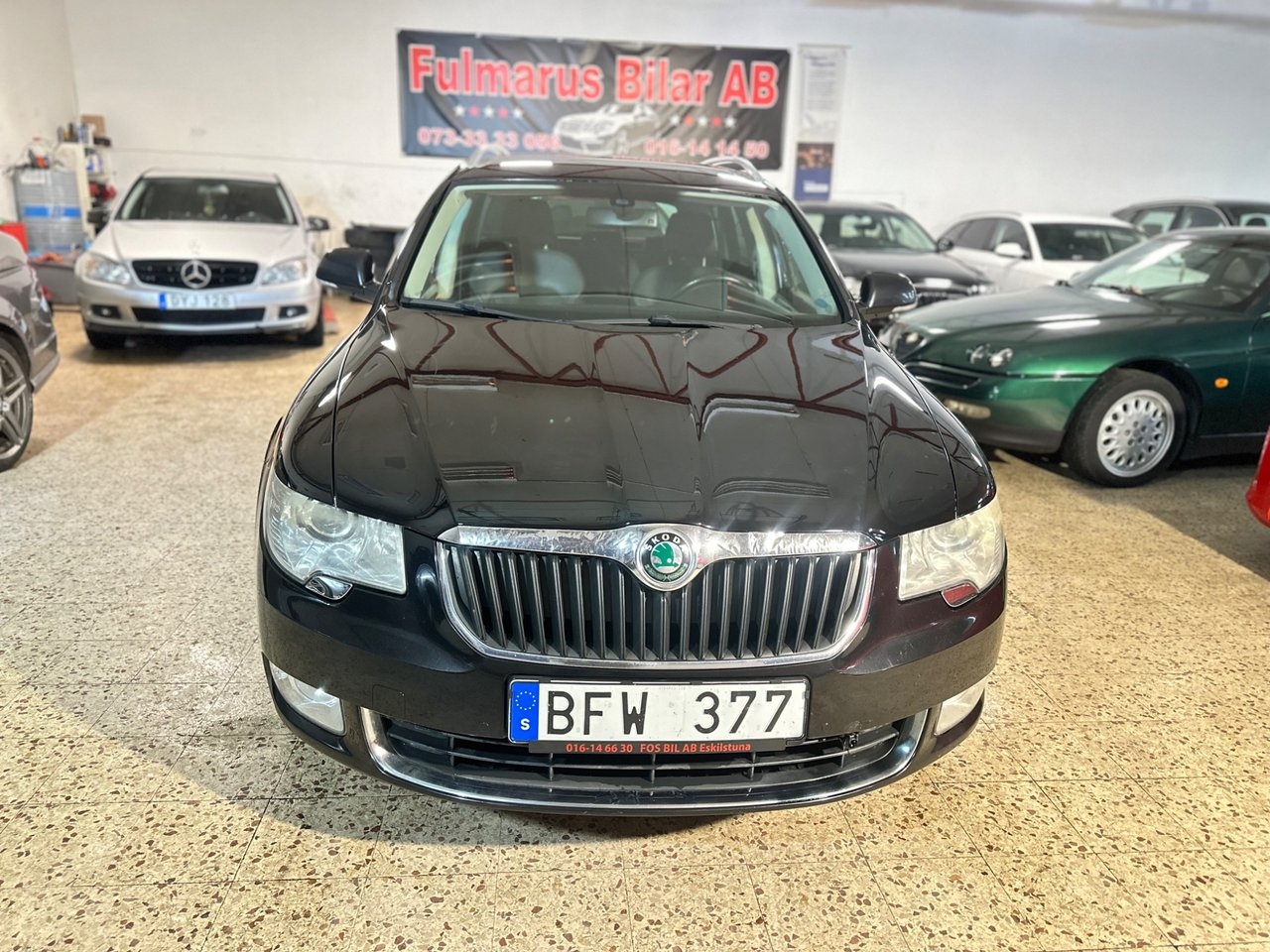 Skoda Superb 2010, bild 2/10