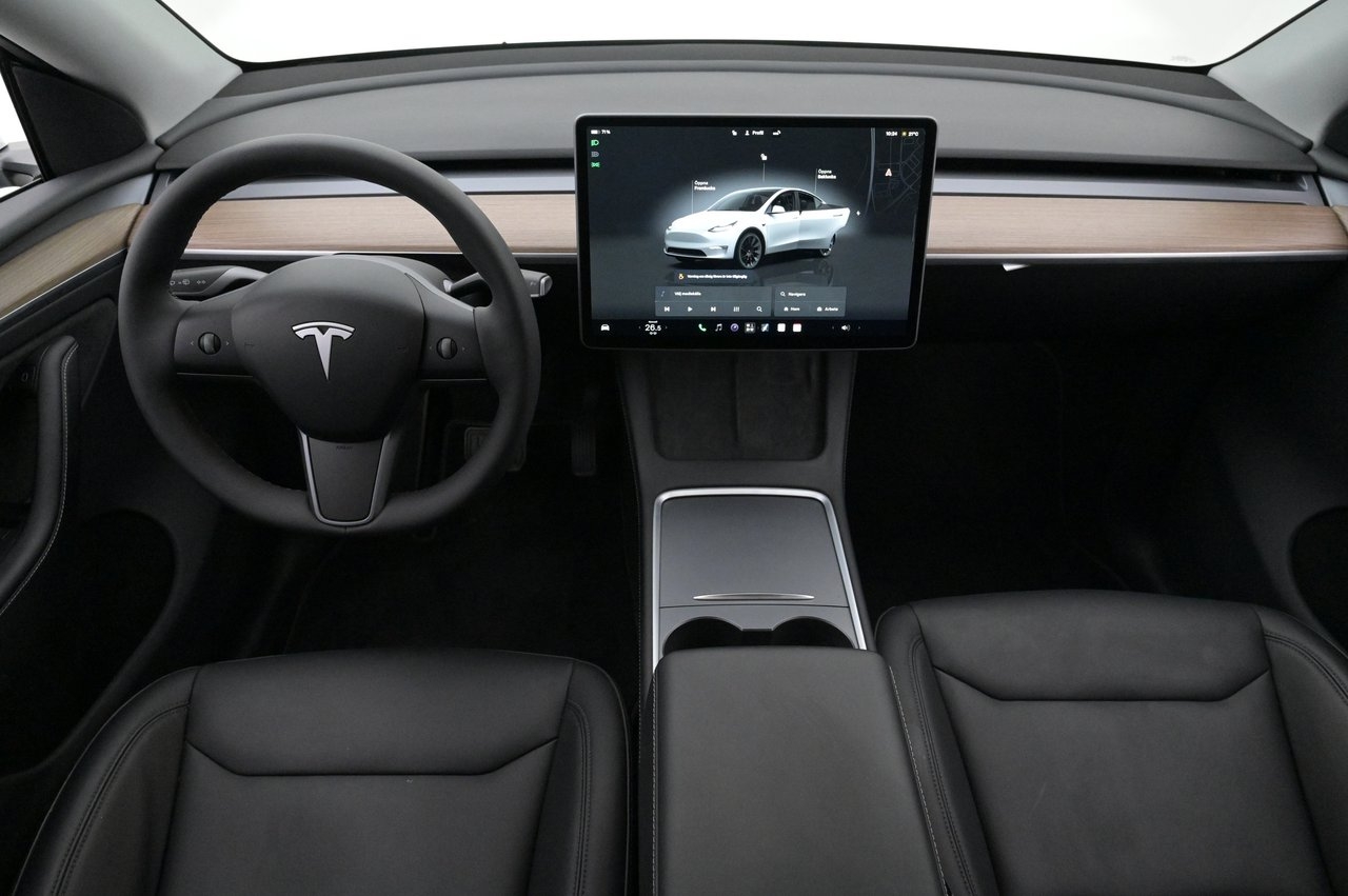 Tesla Model Y 2024, bild 6/10