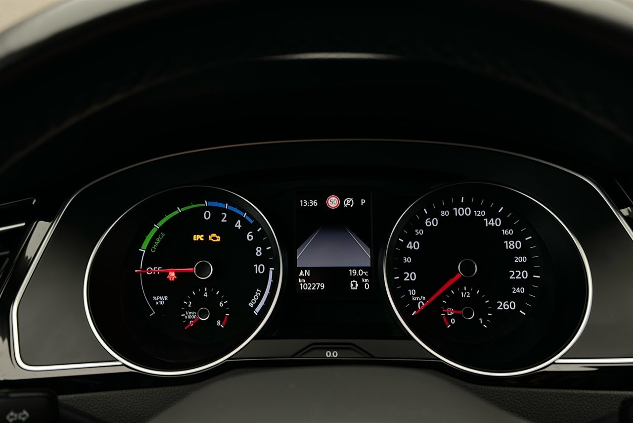 Volkswagen Passat GTE 218hk Drag 2021, photo 7/10