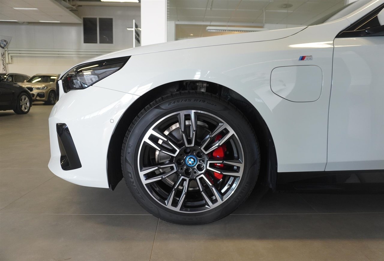 BMW 530 e Touring M Sport DAP PA hk Drag 2025, bild 3/10