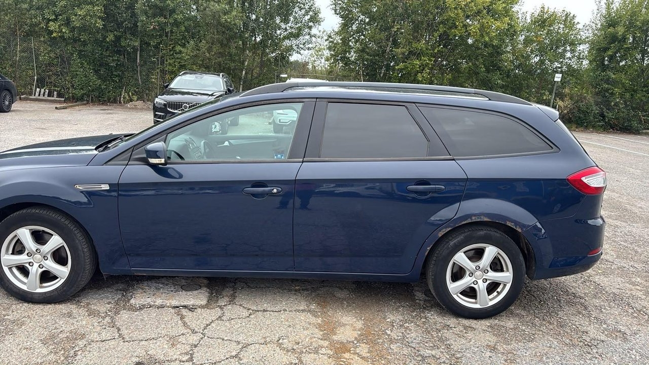 Ford Mondeo 2011, bild 7/8