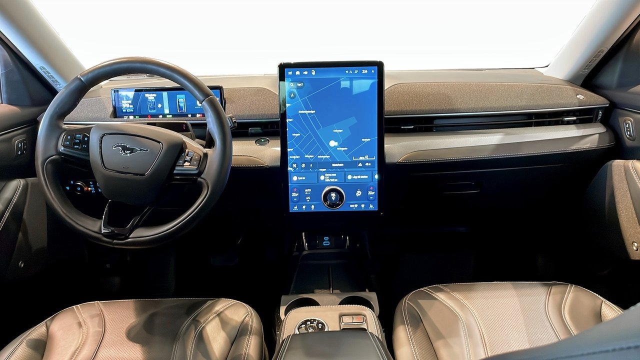 Ford Mustang Mach-E PANO 2021, bild 4/10